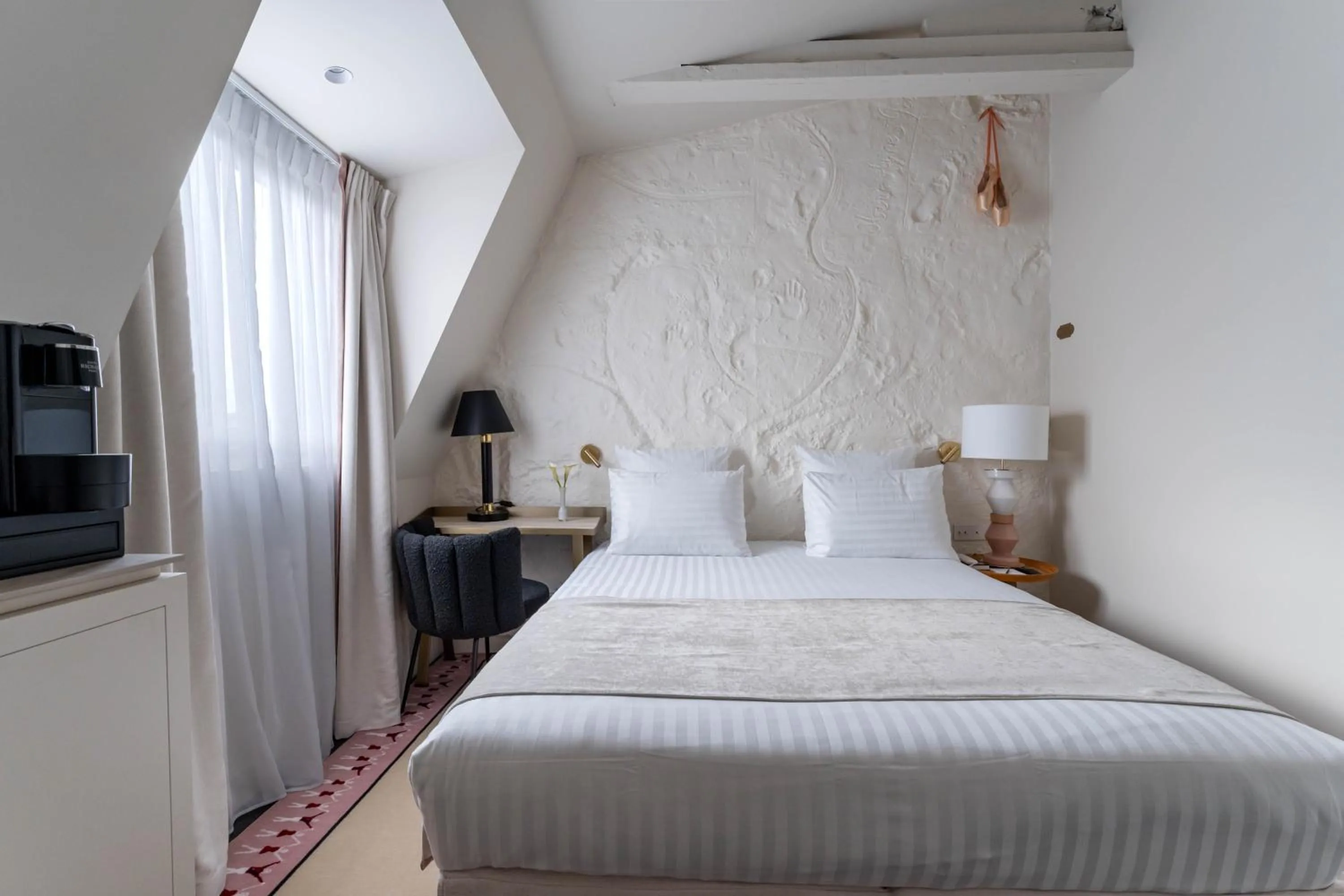 Bedroom, Bed in Hotel Astra Opera - Astotel