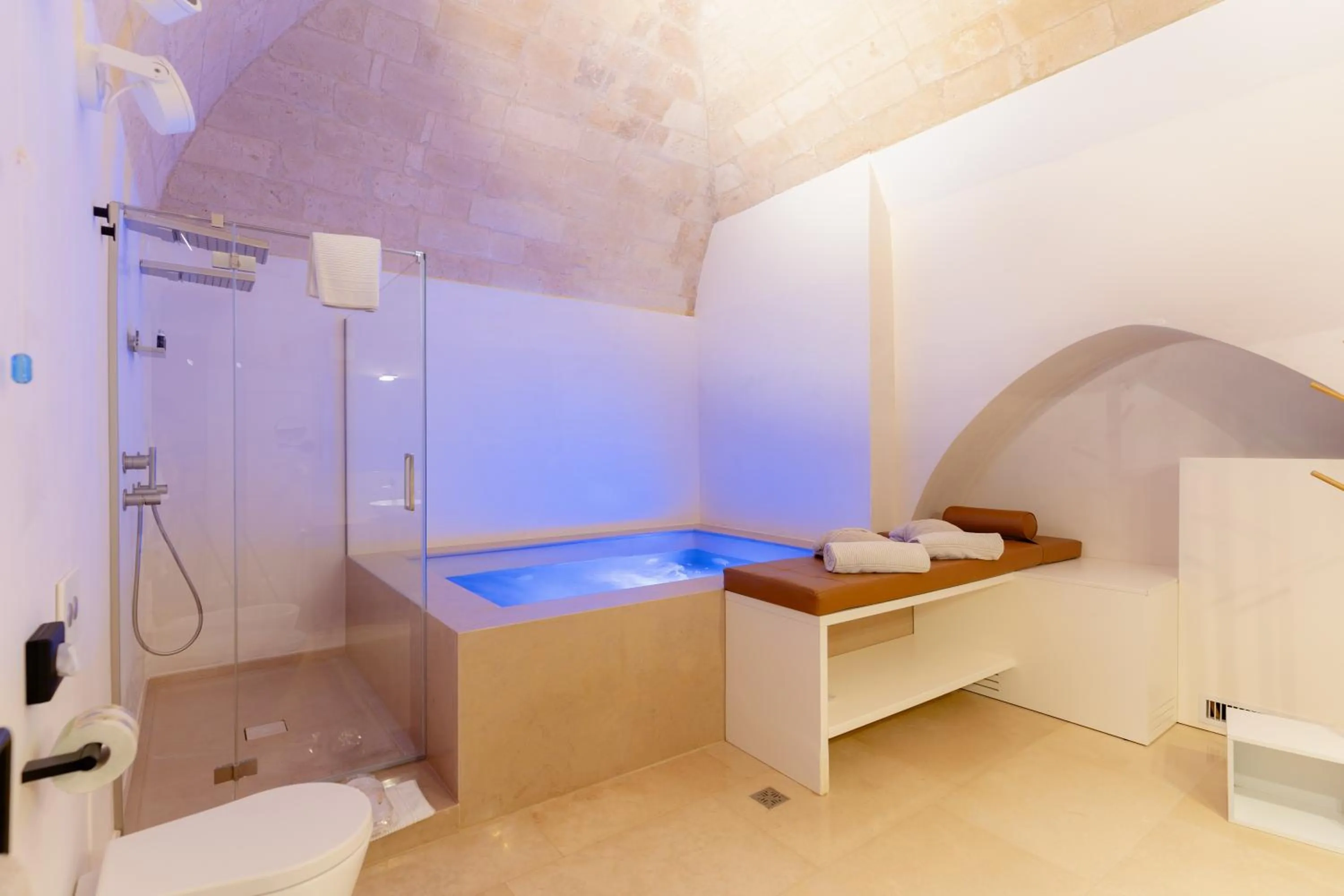 Swimming pool in BV Quarry Matera