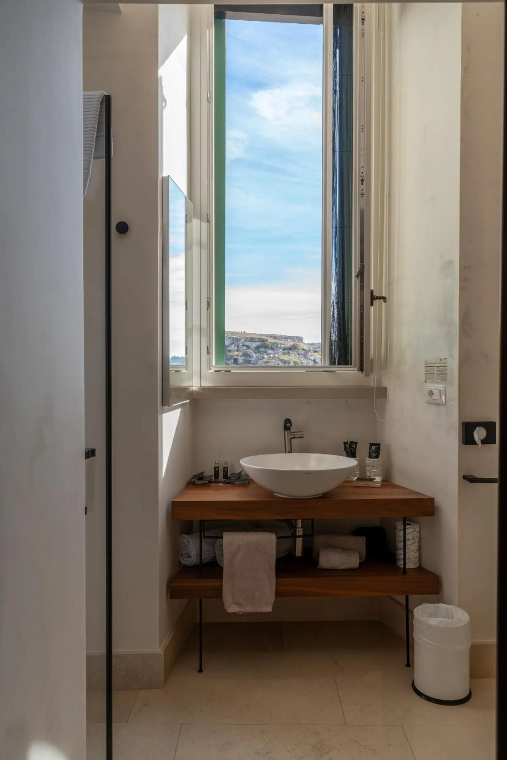 Bathroom in BV Quarry Matera