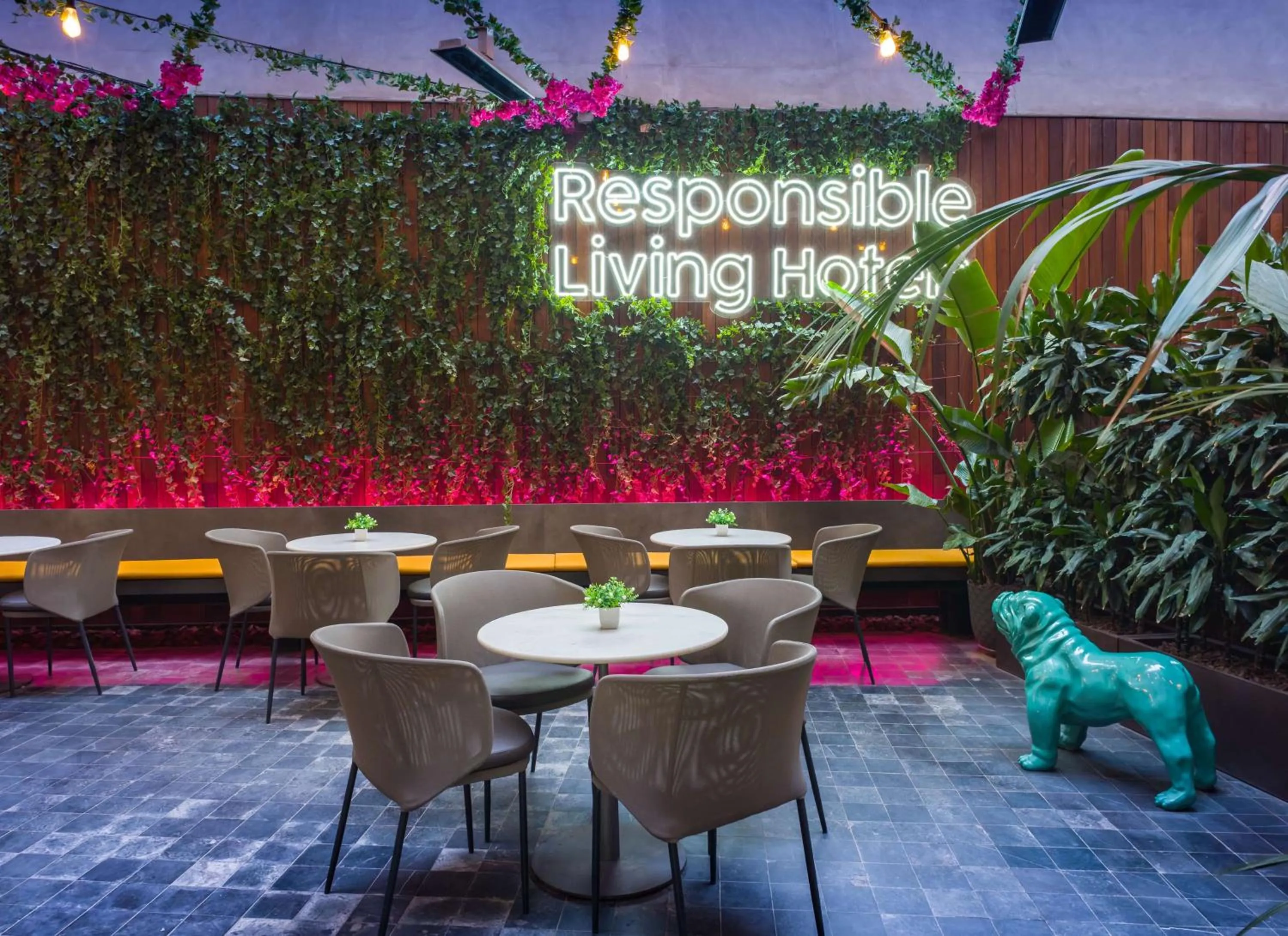 Lounge or bar in Occidental Barcelona 1929