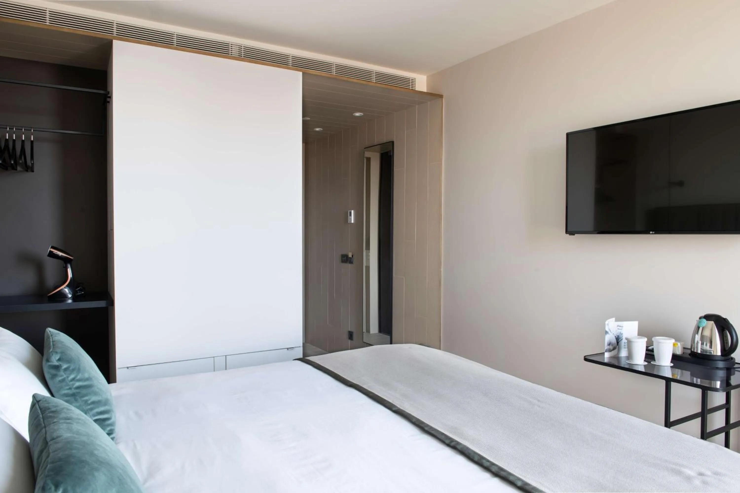 Bedroom, Bed in Occidental Barcelona 1929