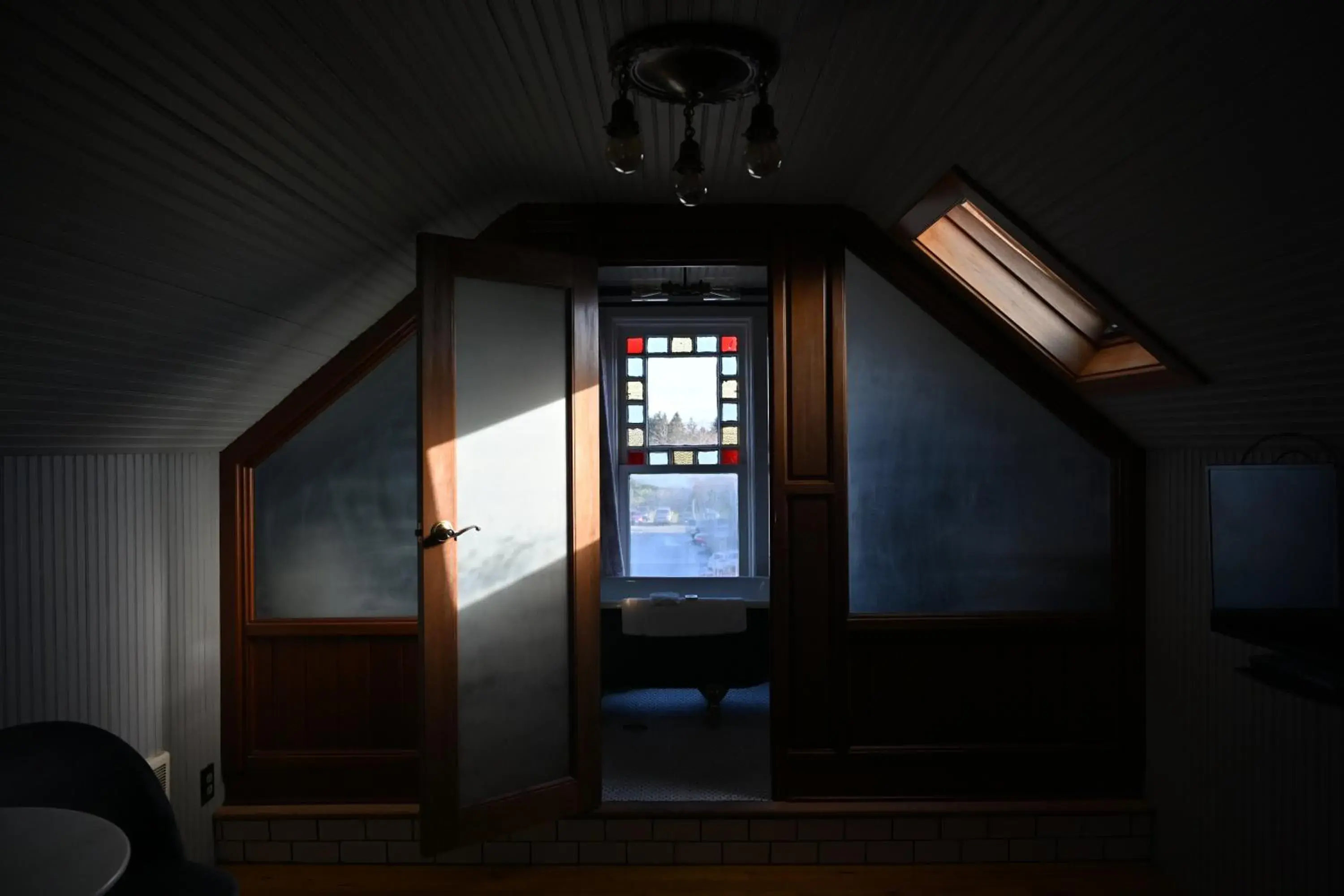 Historic Queen in Shelburne Hotel Historic Queen in Shelburne Hotel