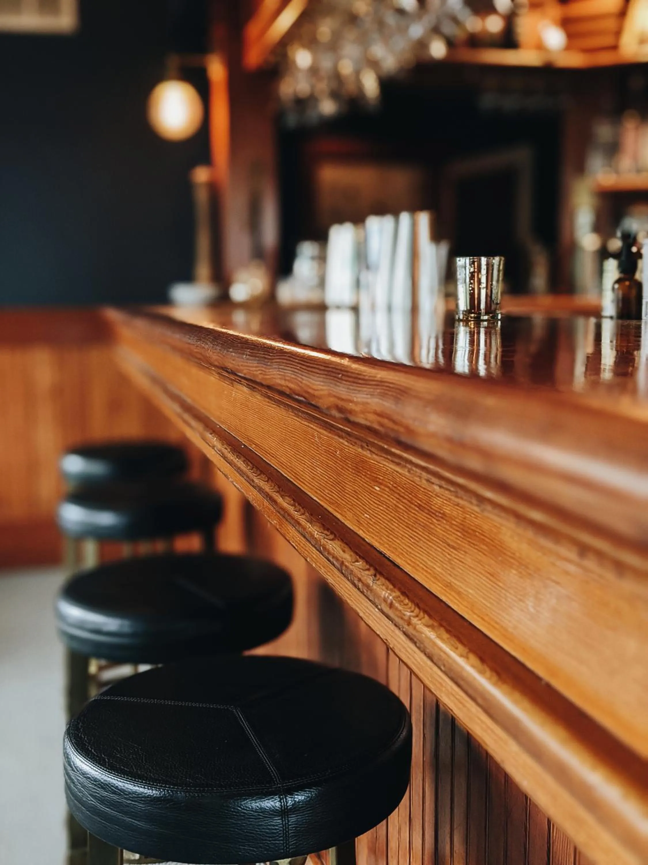 Lounge or bar in Shelburne Hotel