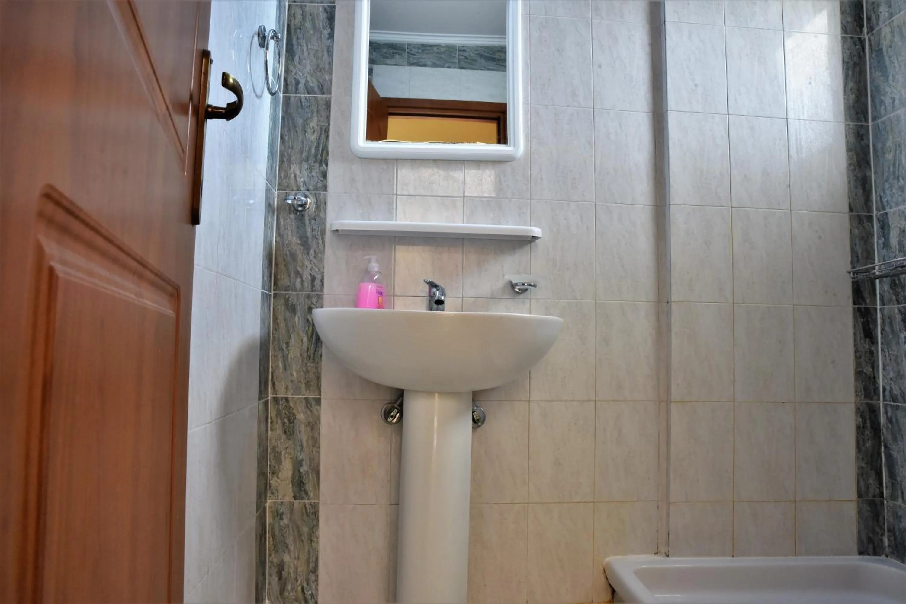 Shower in Elpida Hotel