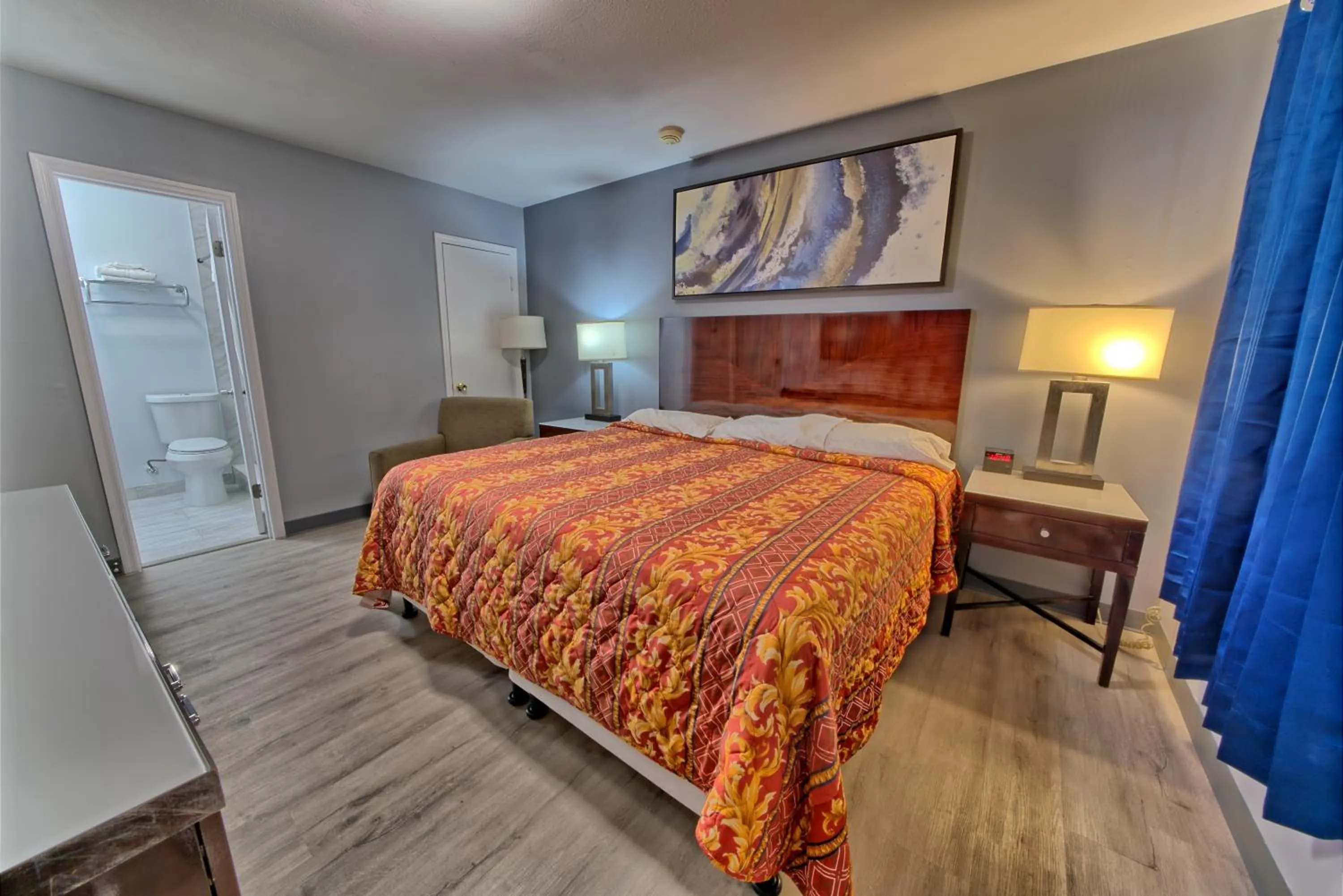 Bed in Aqua View Motel