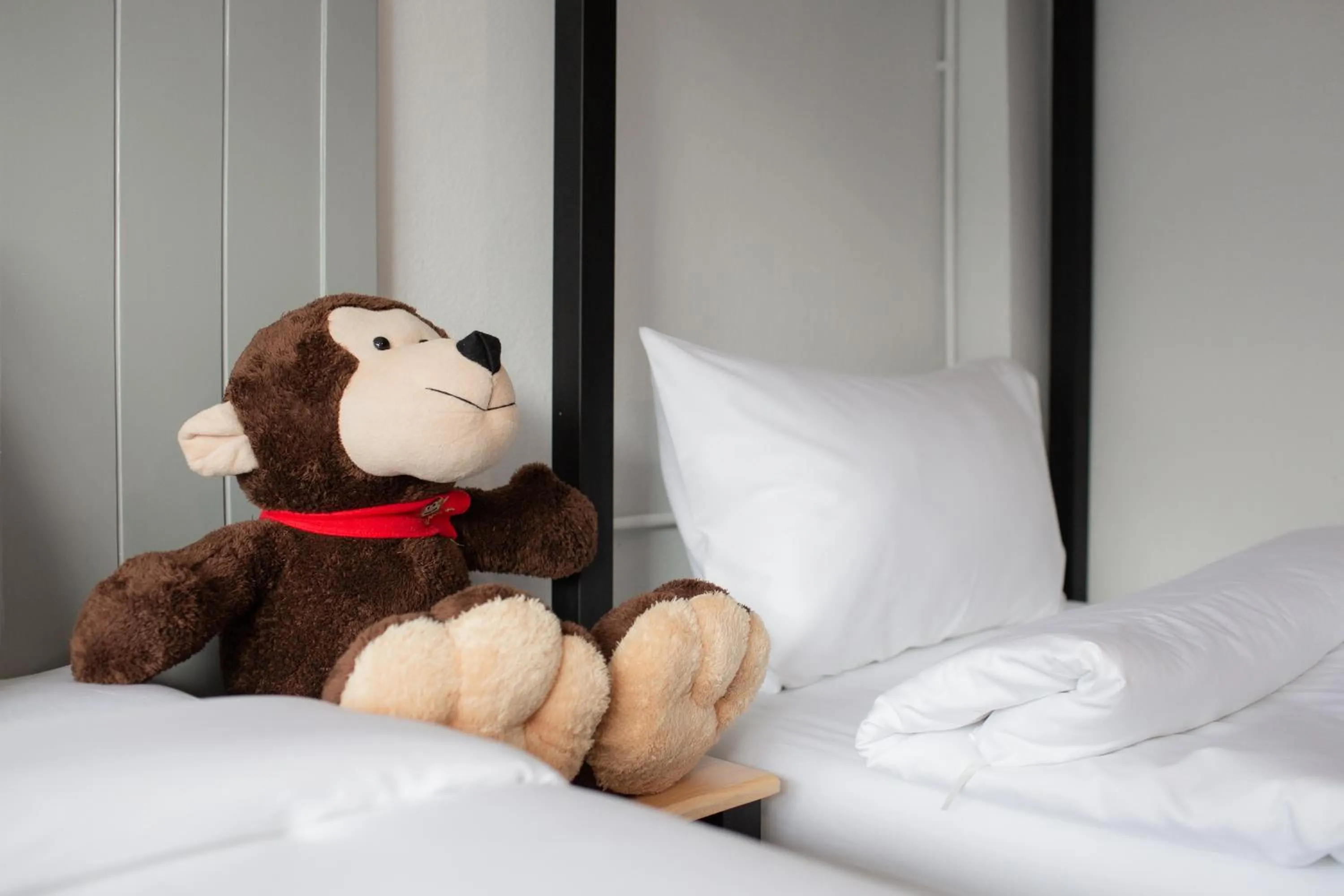 Bed in Monotel Aonang