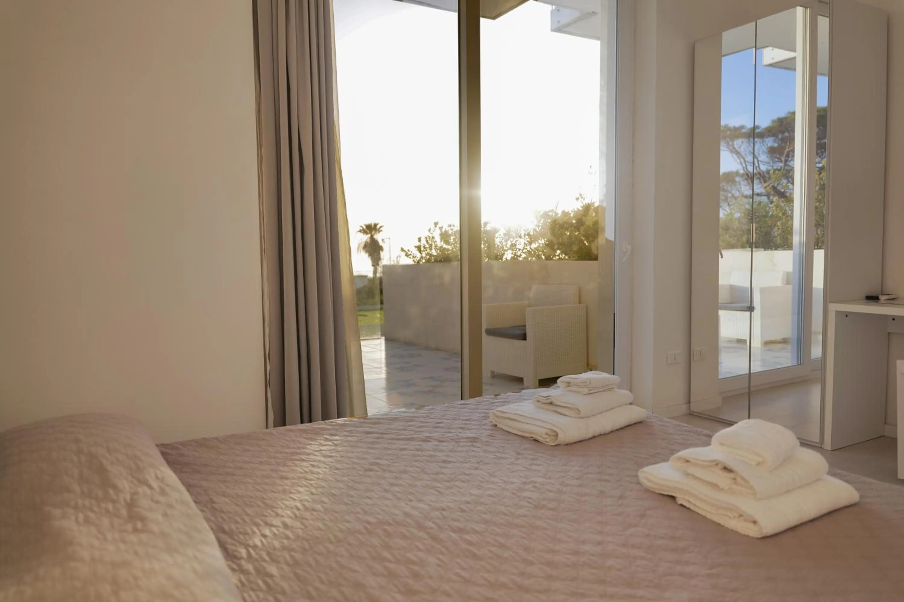 Bedroom in Hotel Artemide Mare