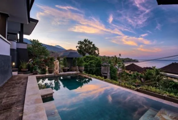 Swimming pool in Bayu Cottages