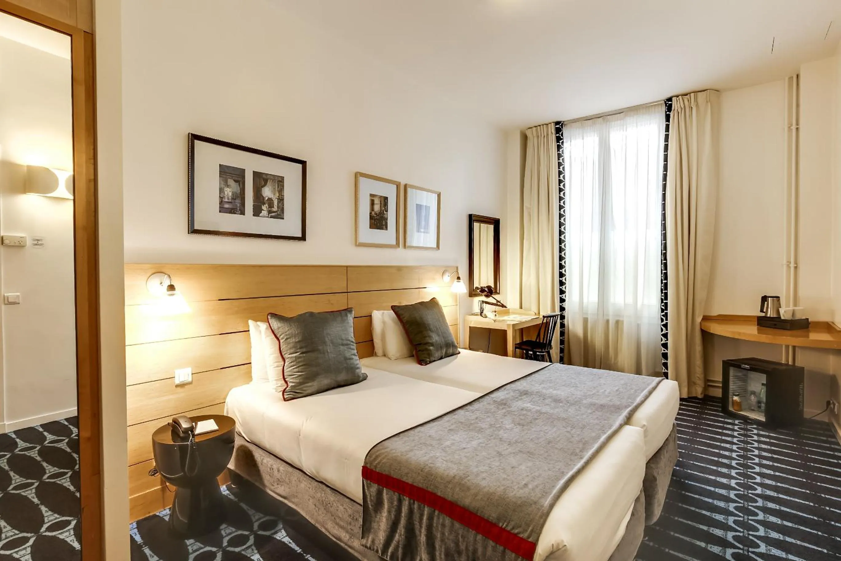 Bedroom, Bed in Hotel Lorette - Astotel