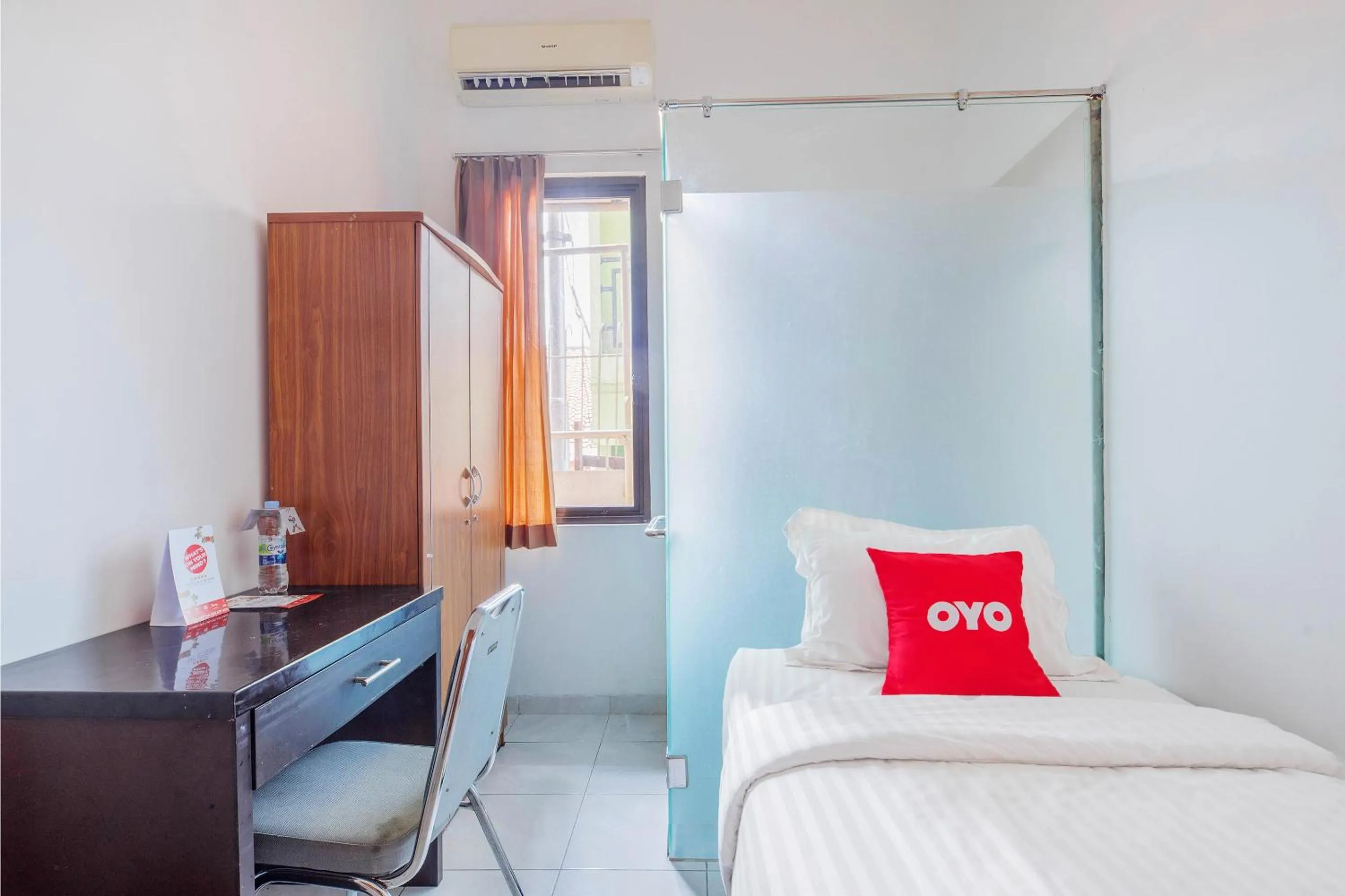 Bedroom, Bed in Hotel O Idola Residence