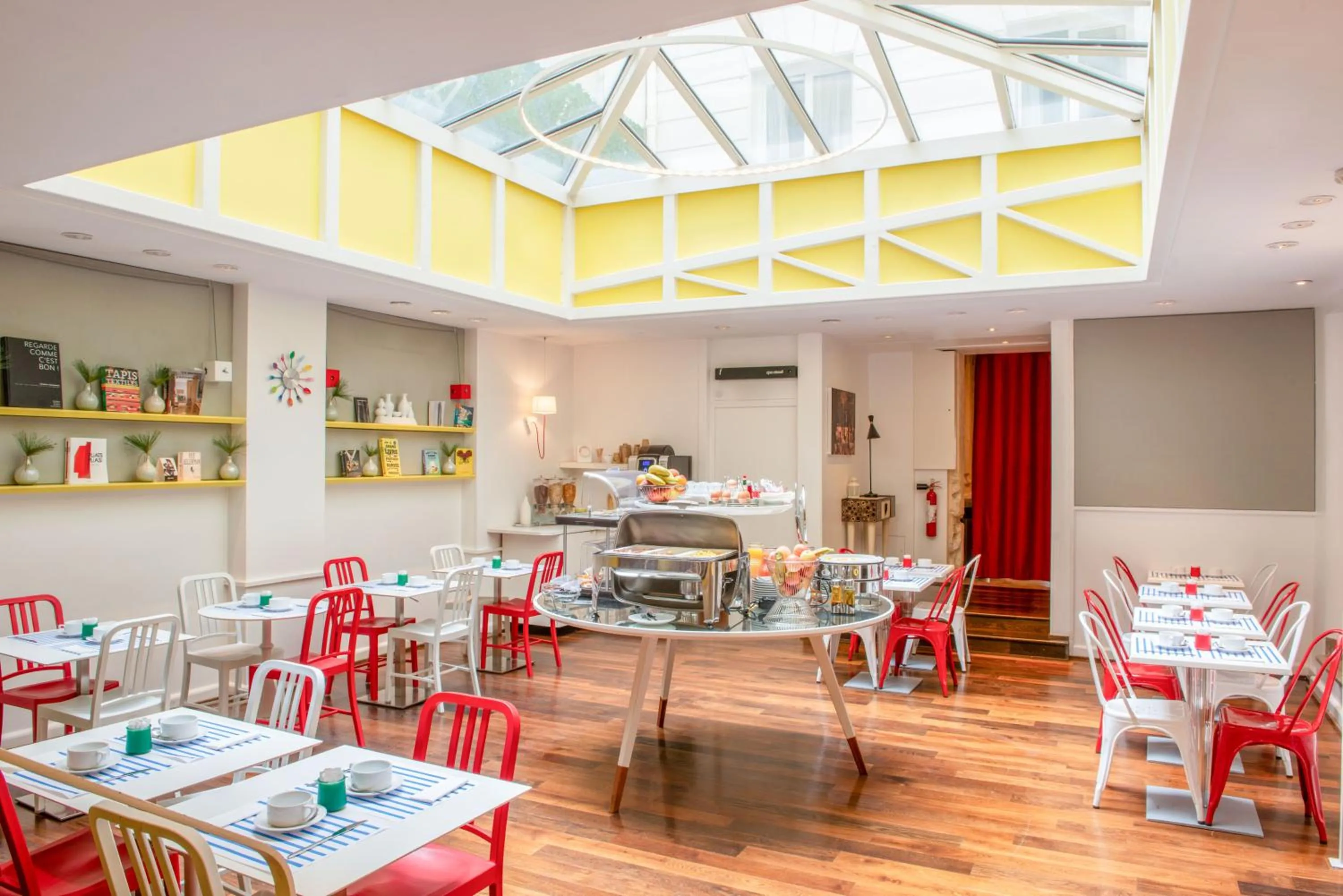 Breakfast in Hotel Astoria - Astotel