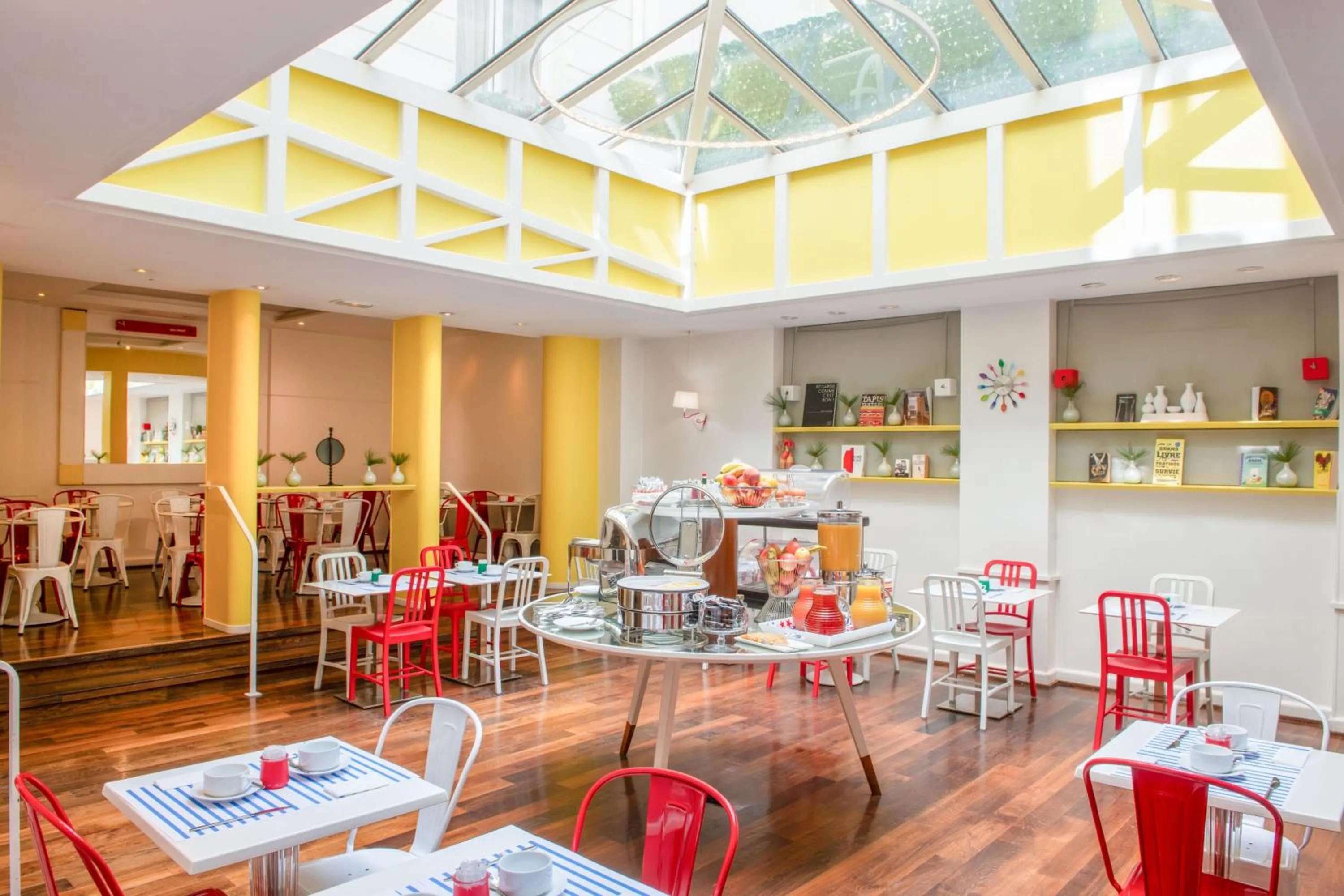 Breakfast in Hotel Astoria - Astotel