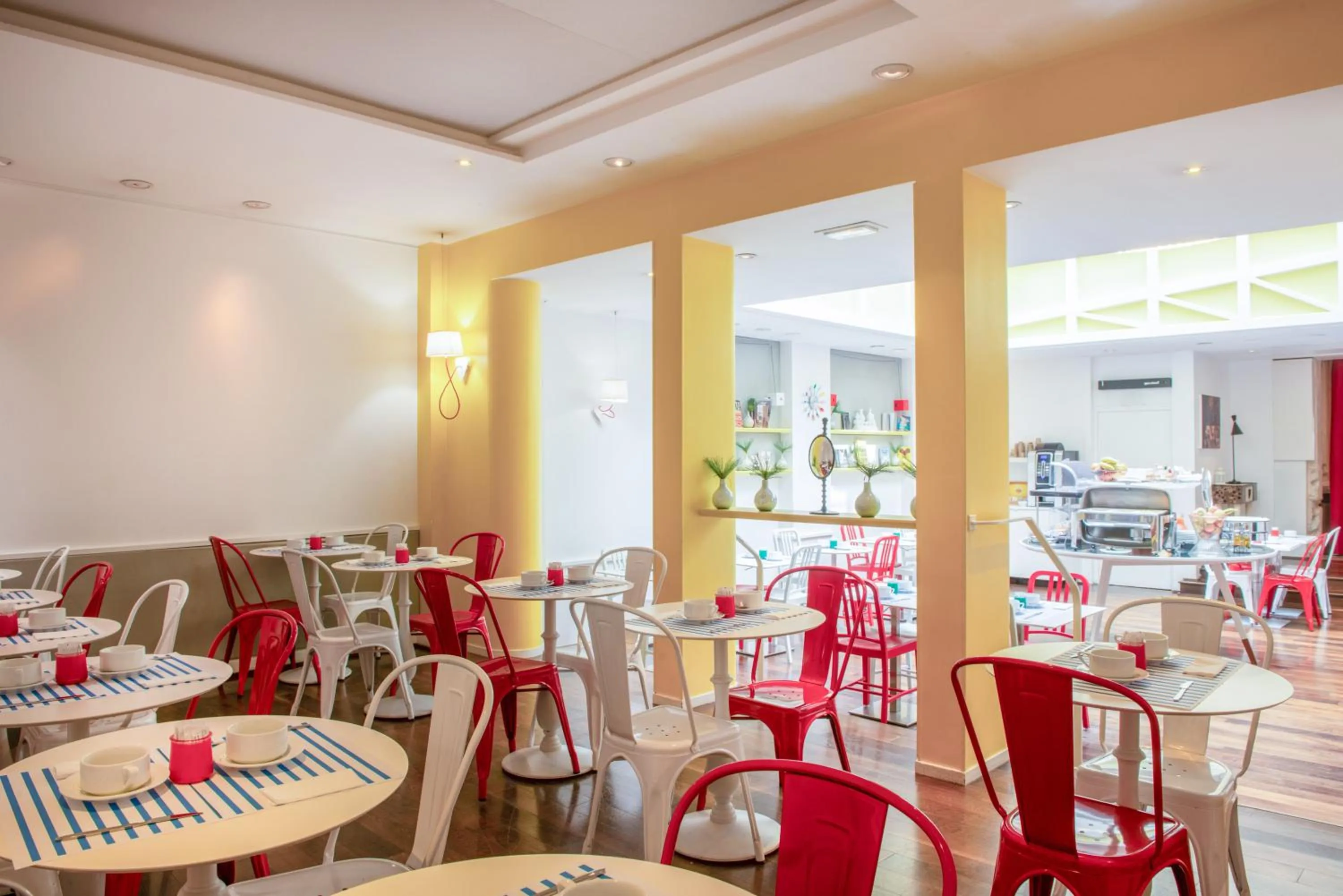 Breakfast in Hotel Astoria - Astotel