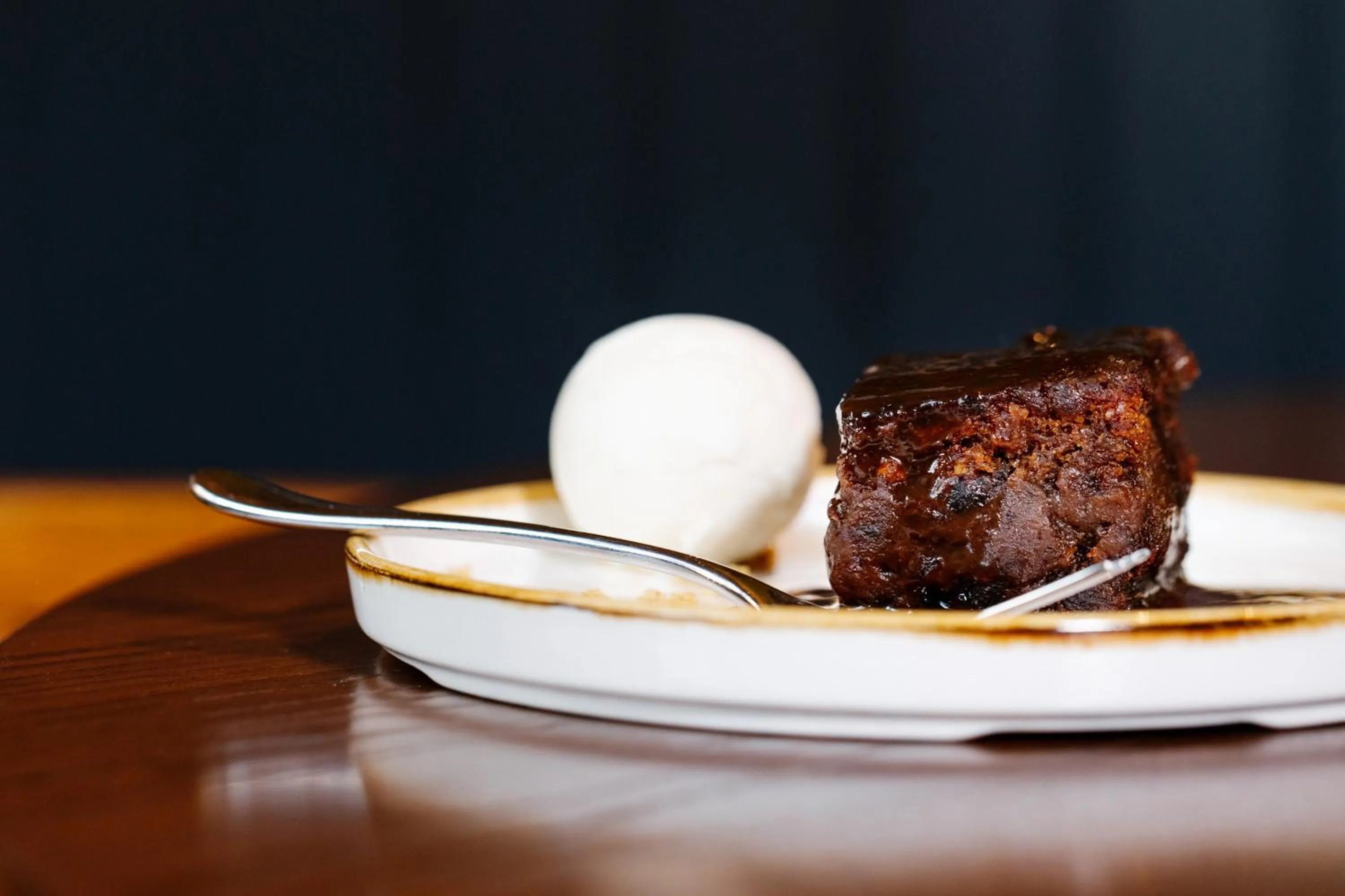 Restaurant/places to eat in The Old New Inn