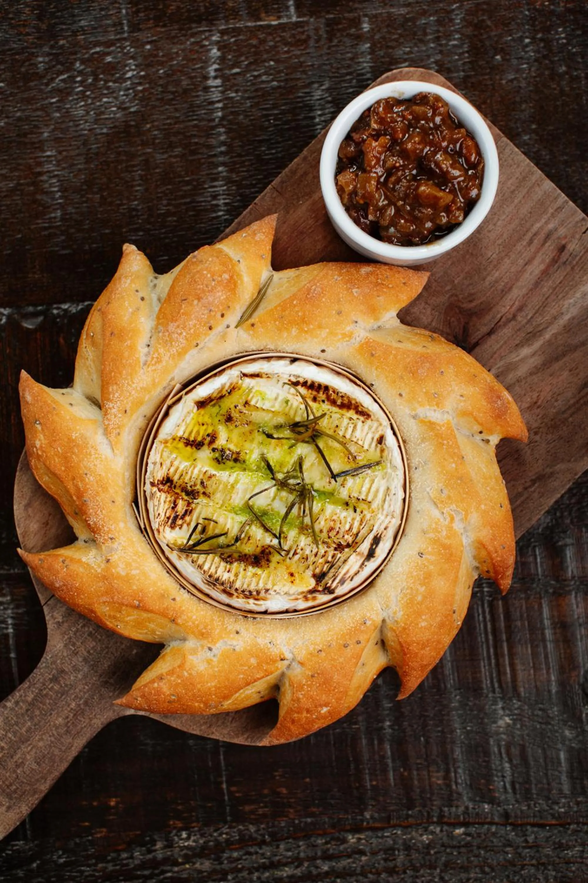 Restaurant/places to eat in The Old New Inn