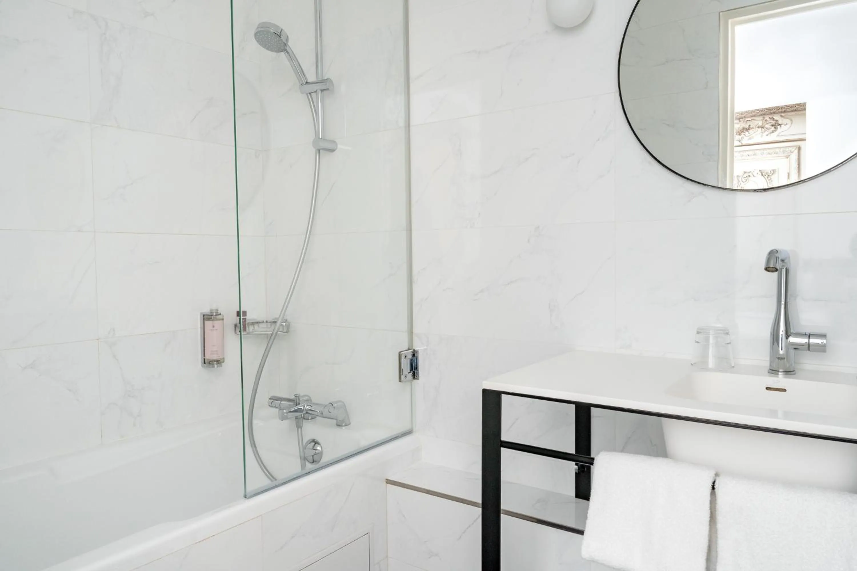 Bathroom in Hotel Malte - Astotel