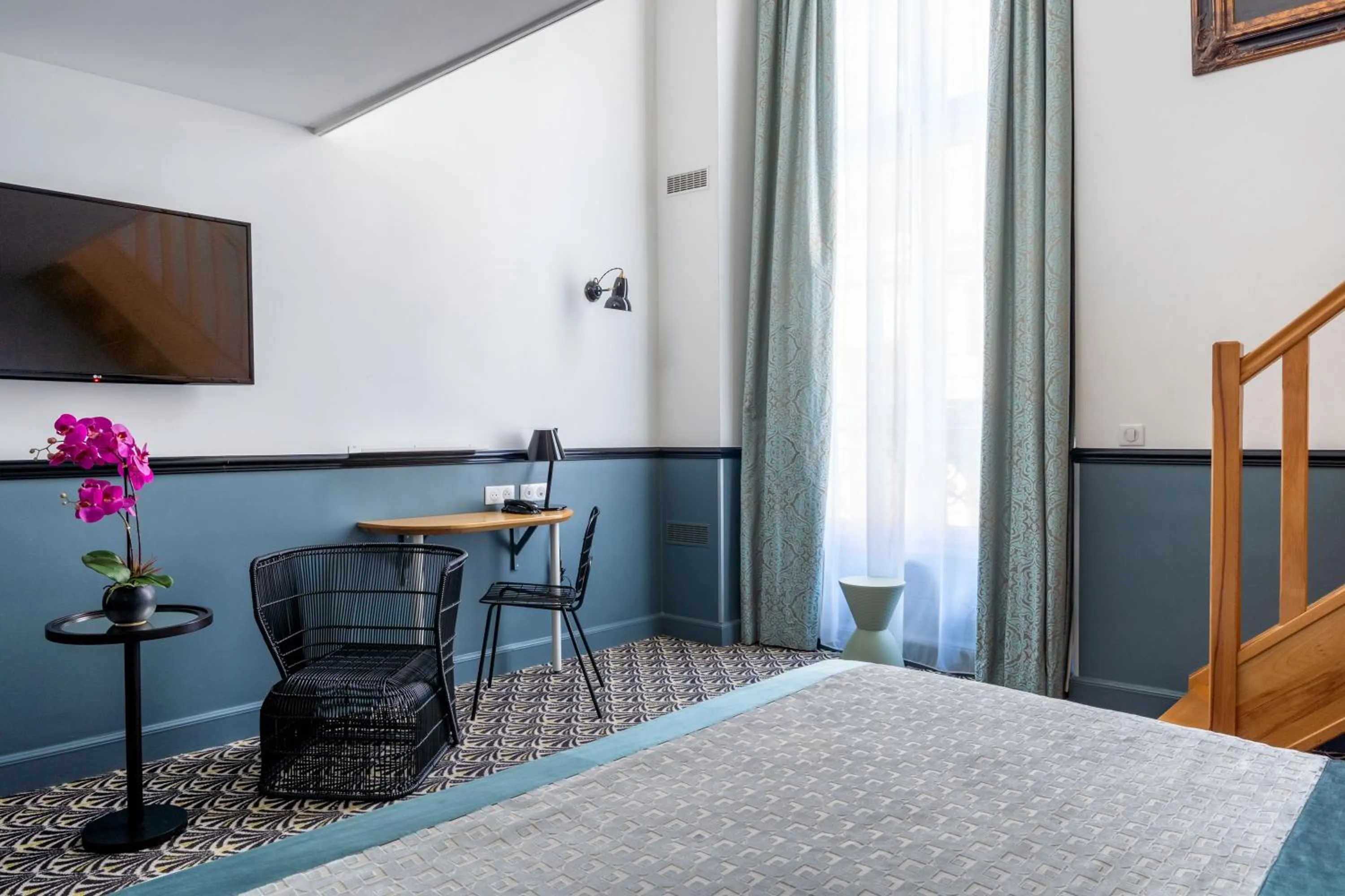 Seating area, Bed in Hotel Malte - Astotel