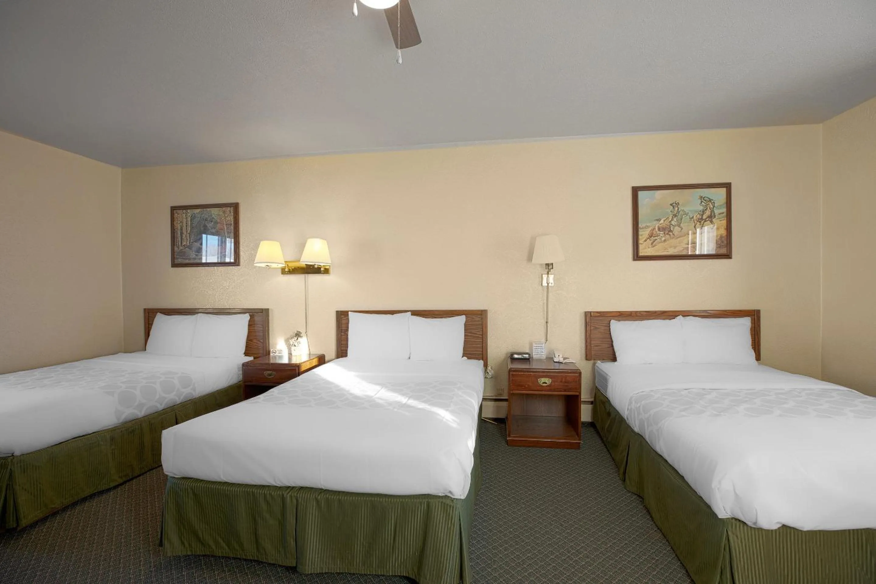 Bedroom, Bed in Love Hotels Silver Street by OYO at Hurley WI