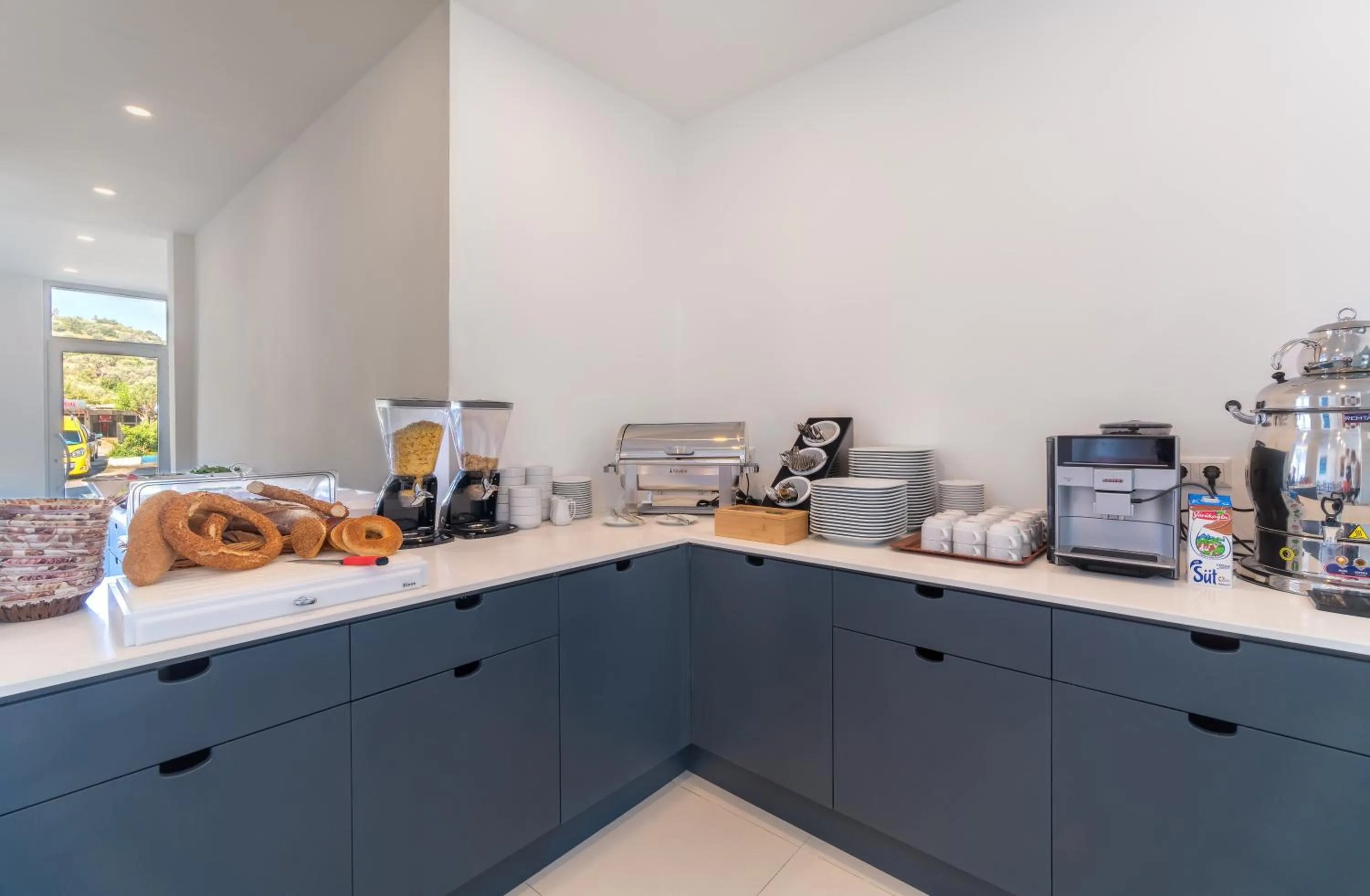 Breakfast in Isola 12 Hotel