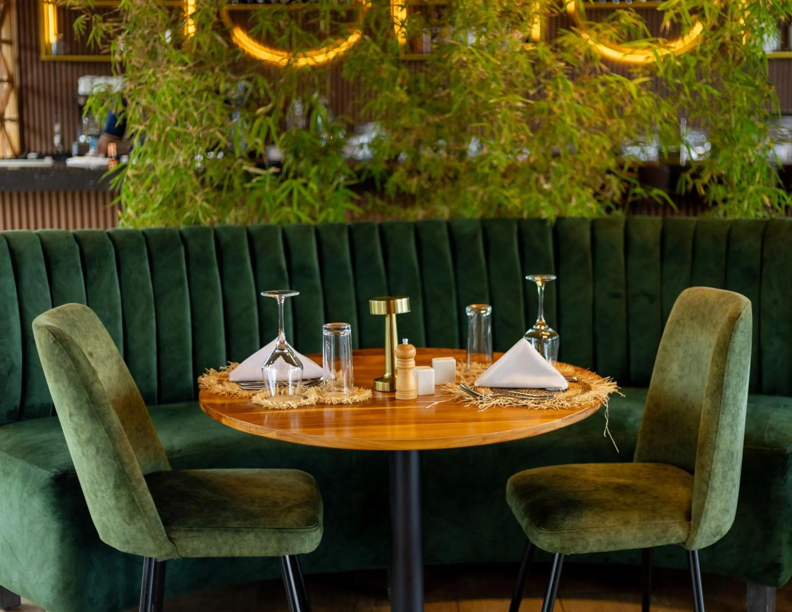 Restaurant/places to eat in Mythos Boutique Hotel