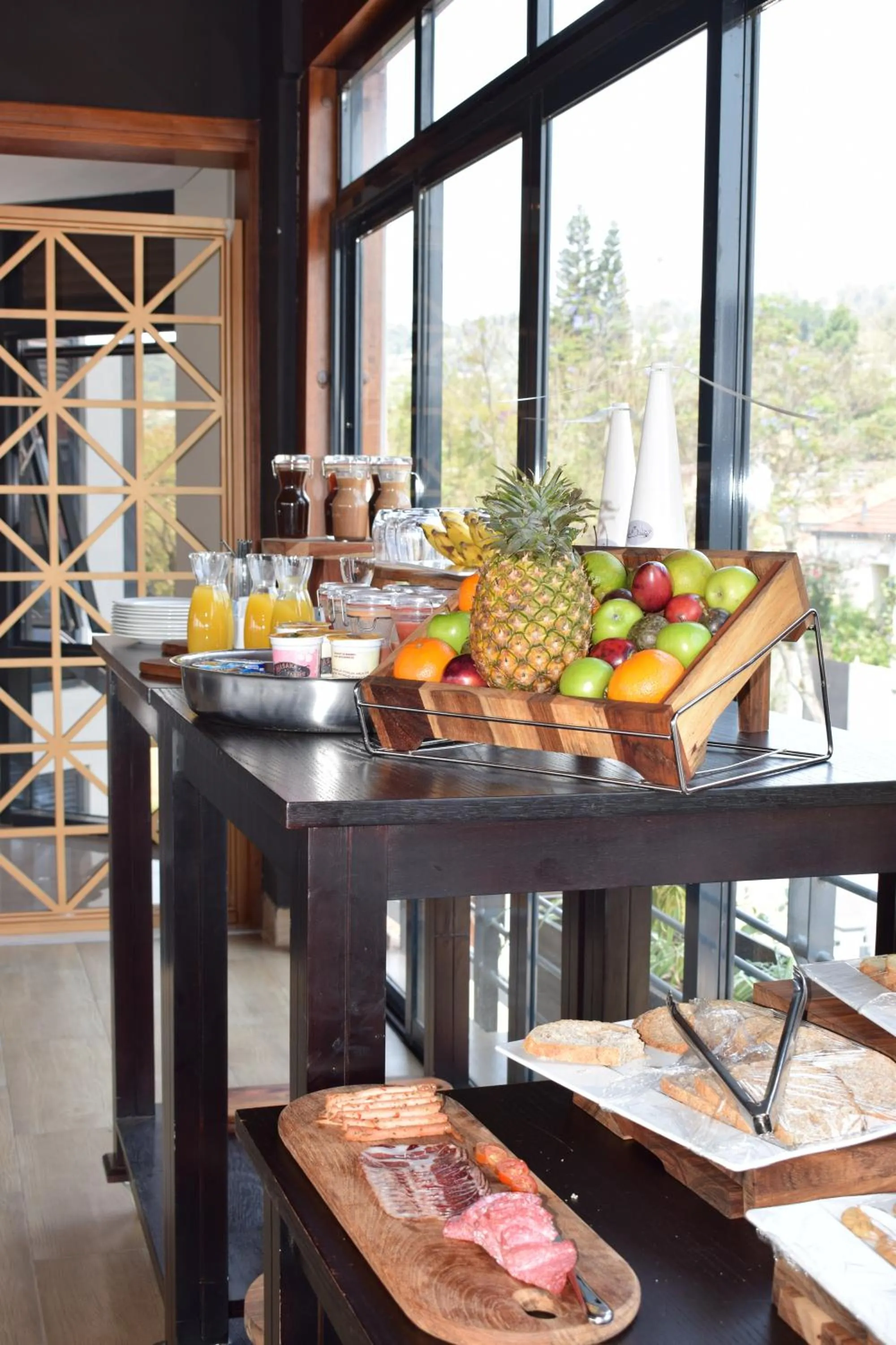 Food and drinks in Mythos Boutique Hotel