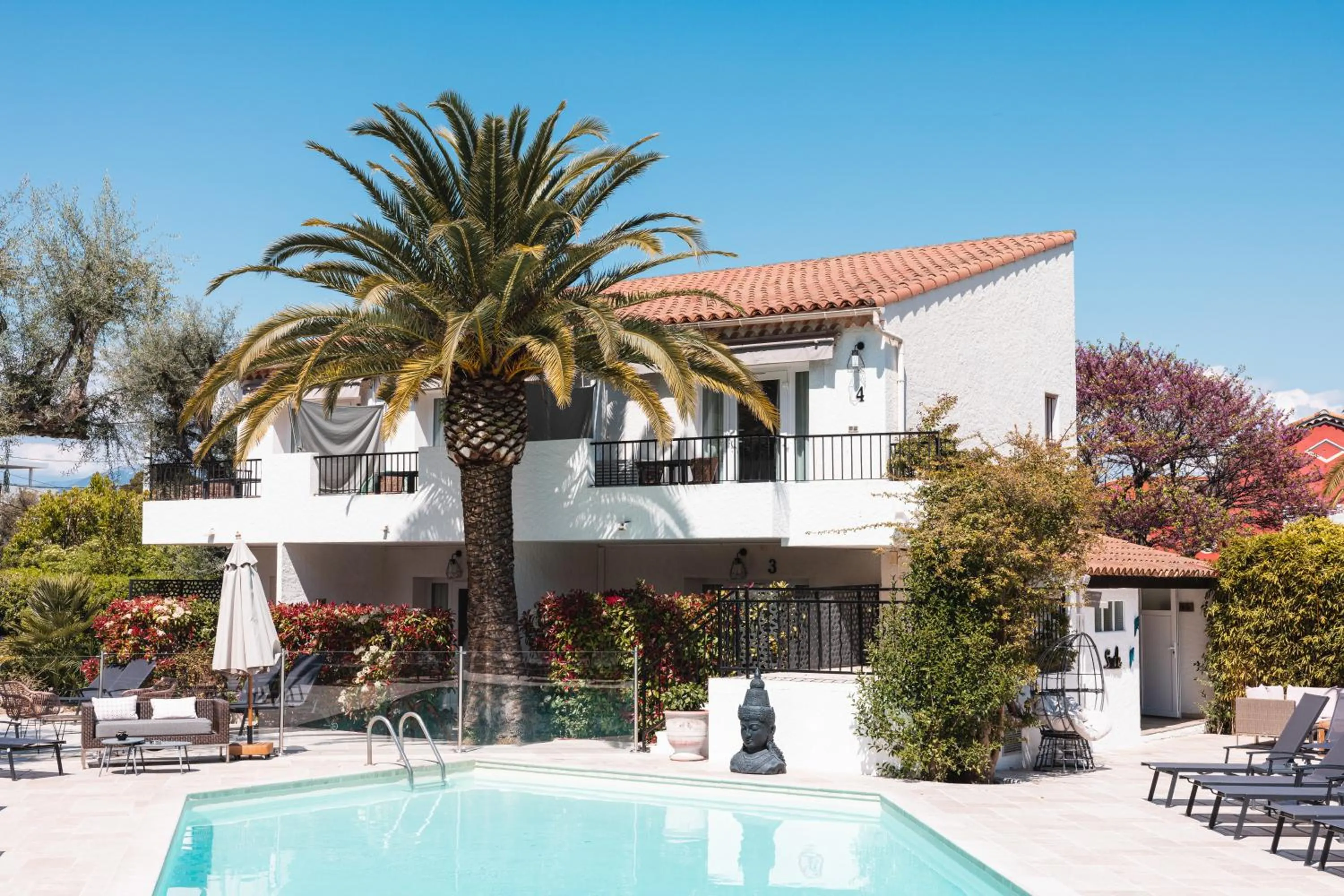 Pool view in Hôtel La Villa Cap d’Antibes