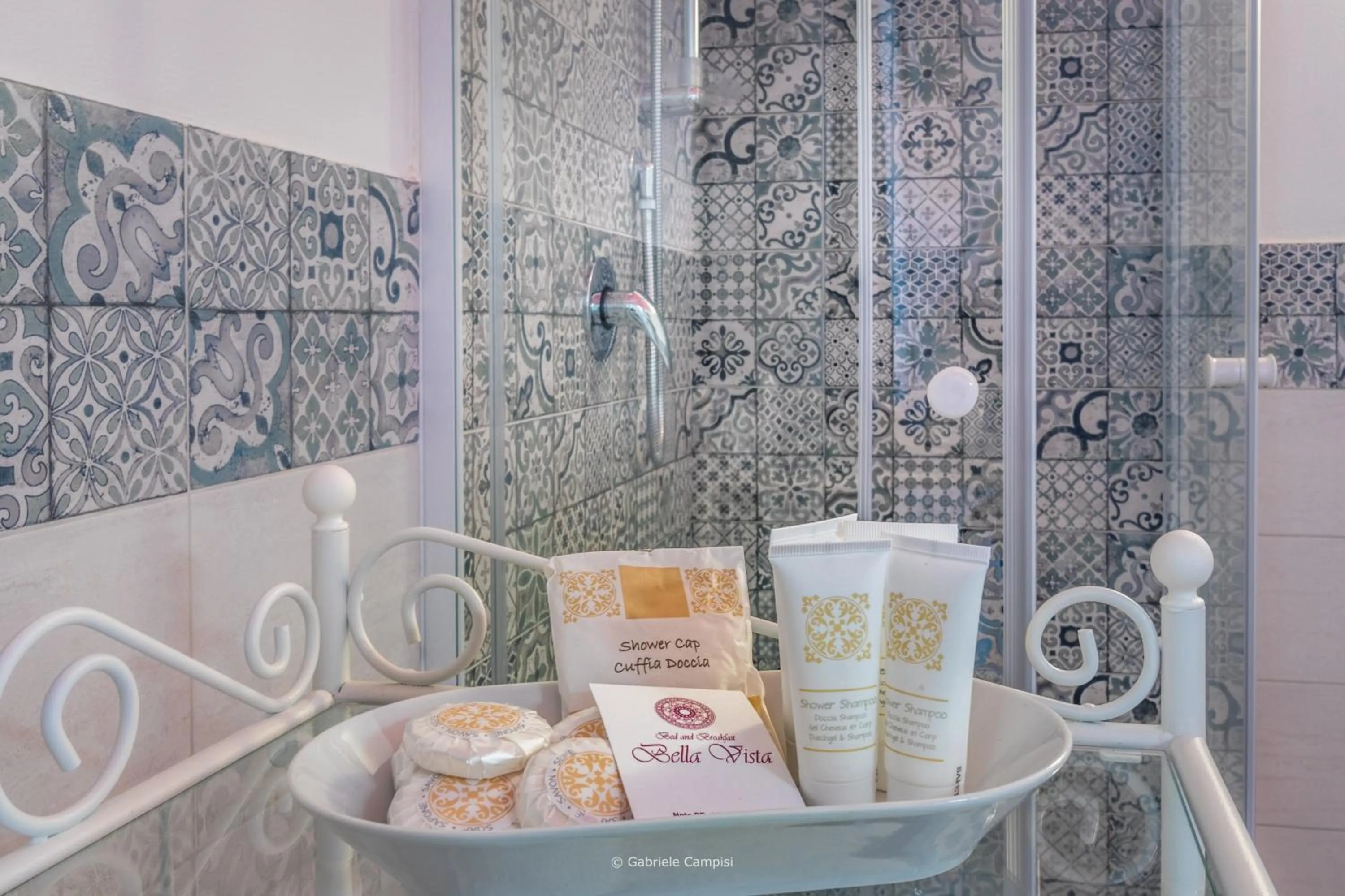 Bathroom in Bella Vista Rooms