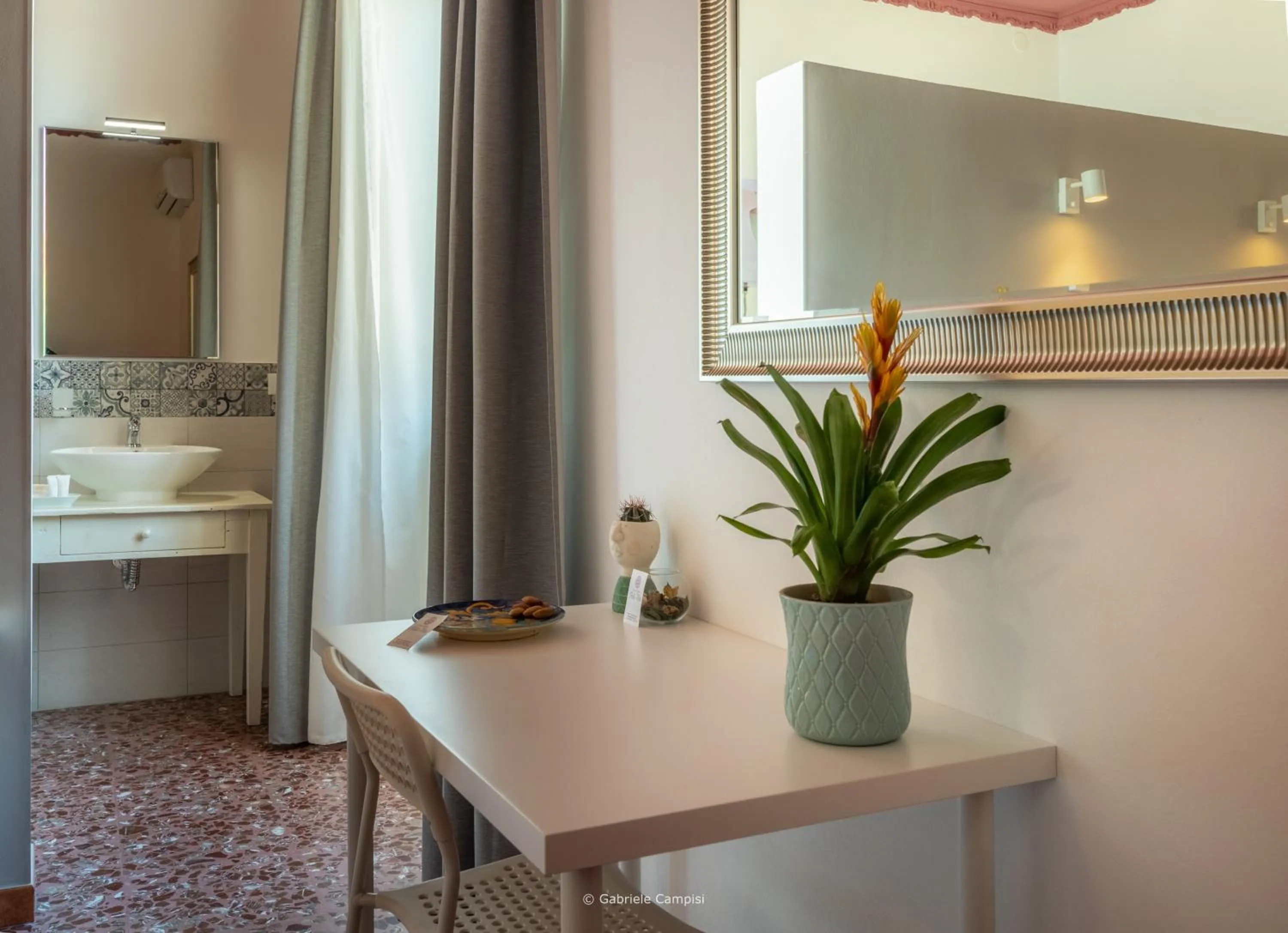 Bathroom in Bella Vista Rooms