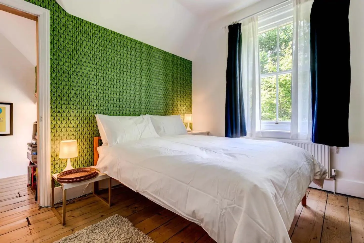 Bedroom, Bed in The Writers Retreat- Hastings