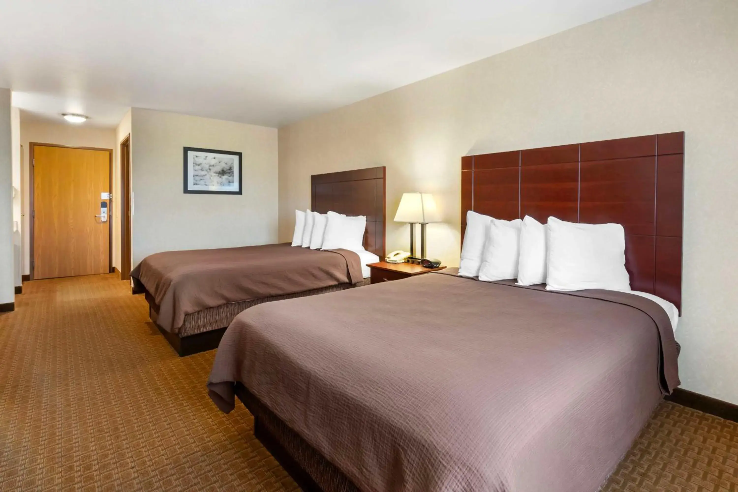 Standard Queen Room with Two Queen Beds - Non-Smoking in Best Western Wittenberg Inn Standard Queen Room with Two Queen Beds - Non-Smoking in Best Western Wittenberg Inn