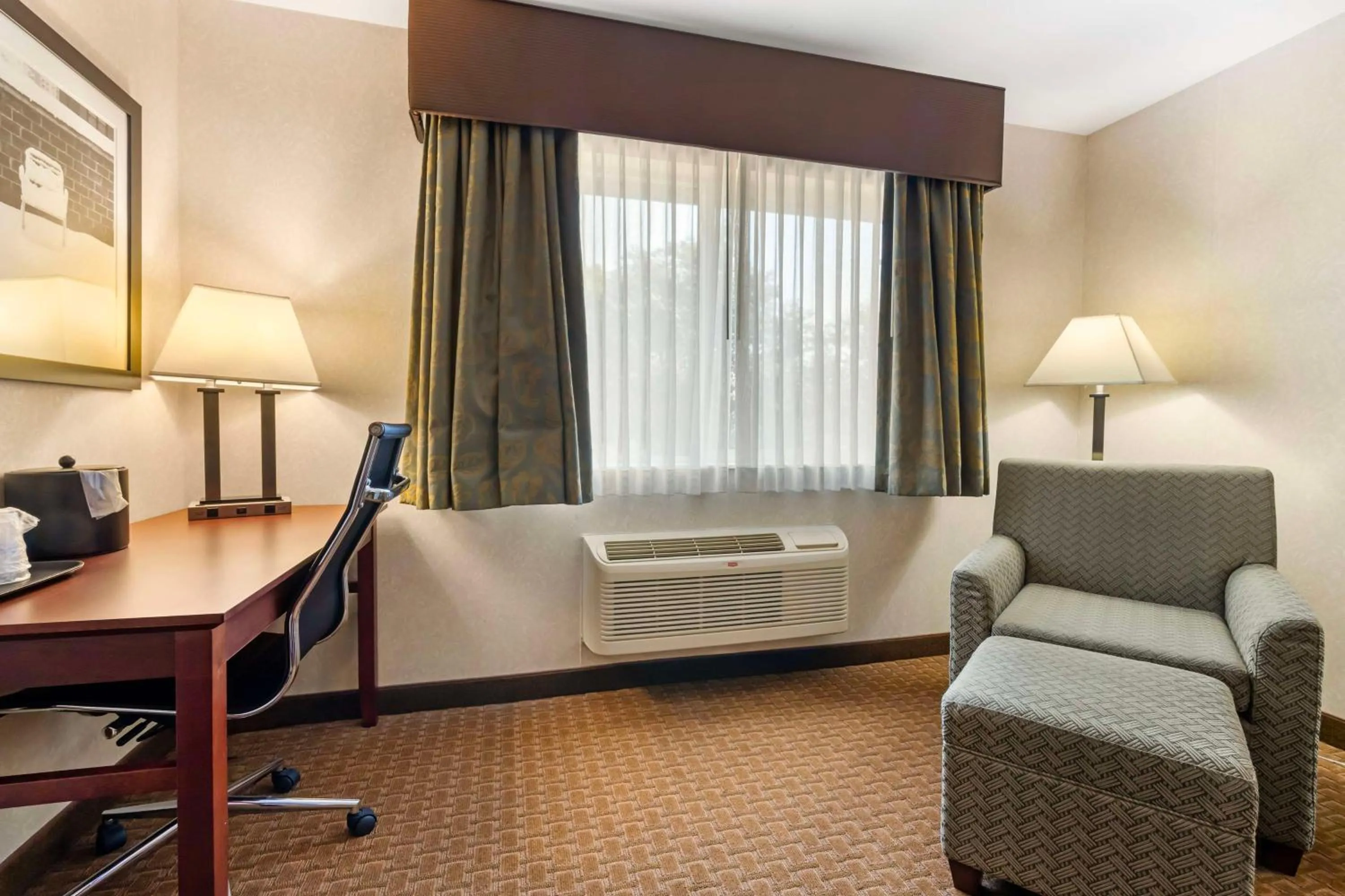 Bedroom in Best Western Wittenberg Inn