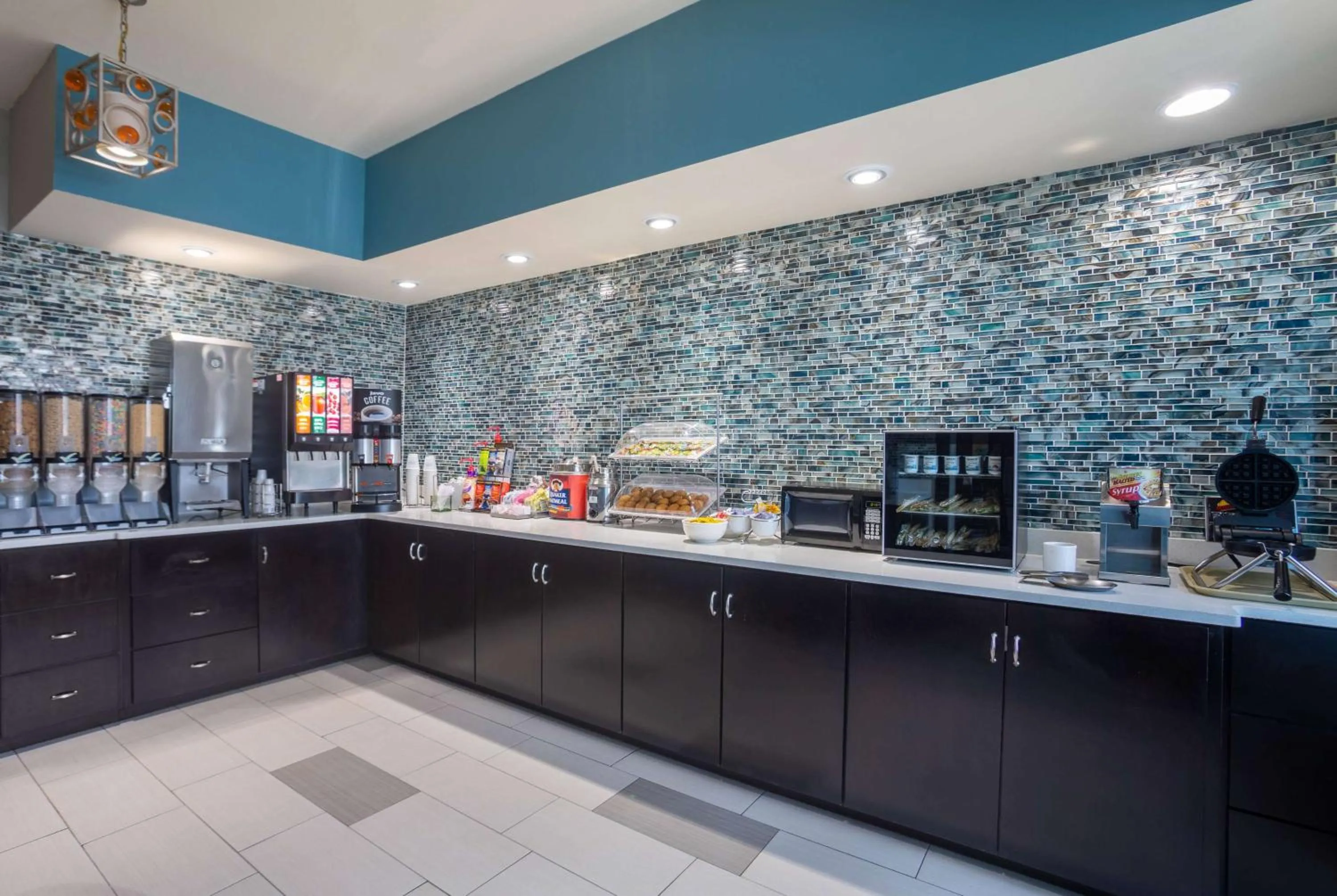 Breakfast in La Quinta by Wyndham Oxford - Anniston