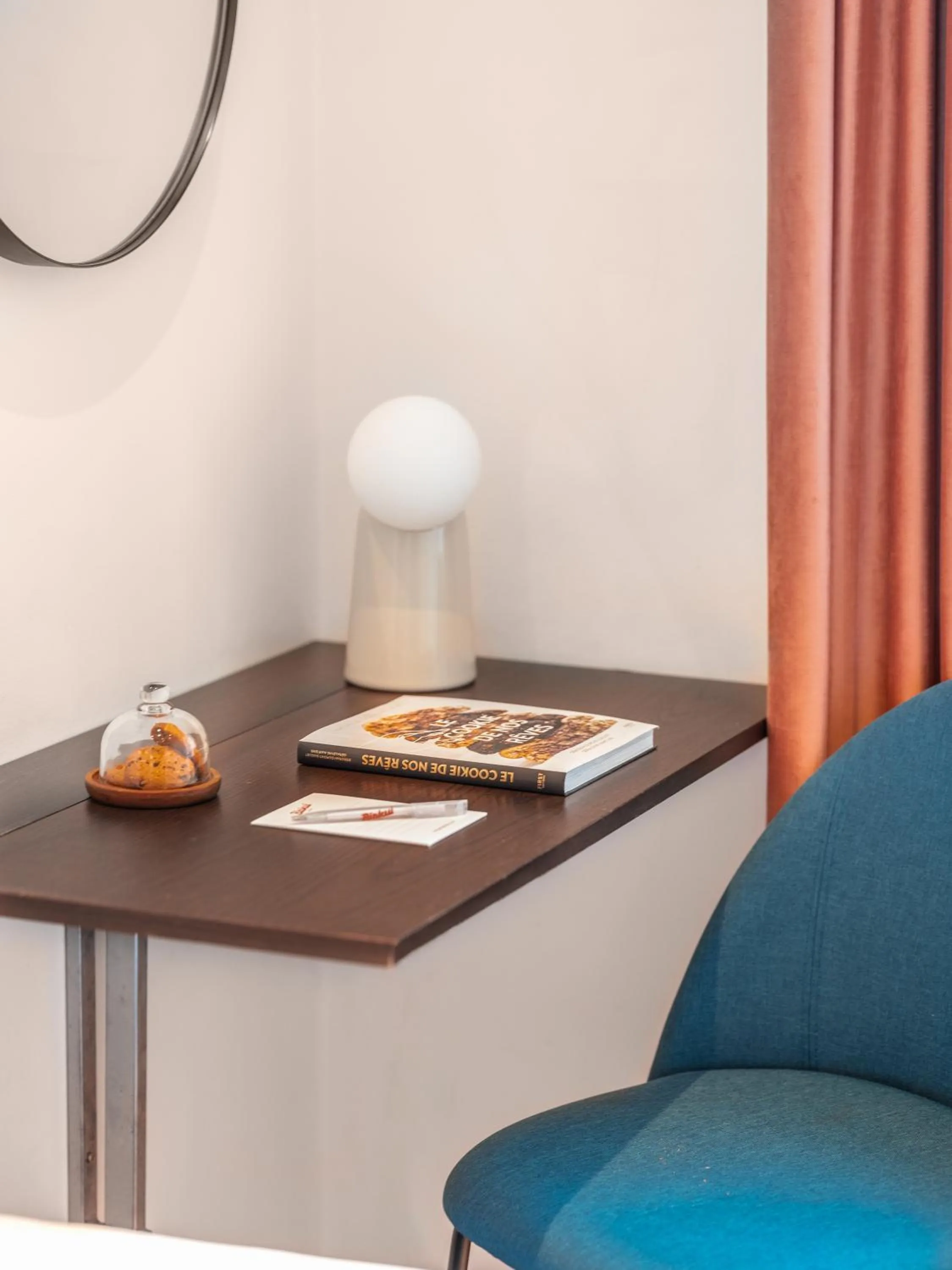 Bedroom in Hôtel Biskui