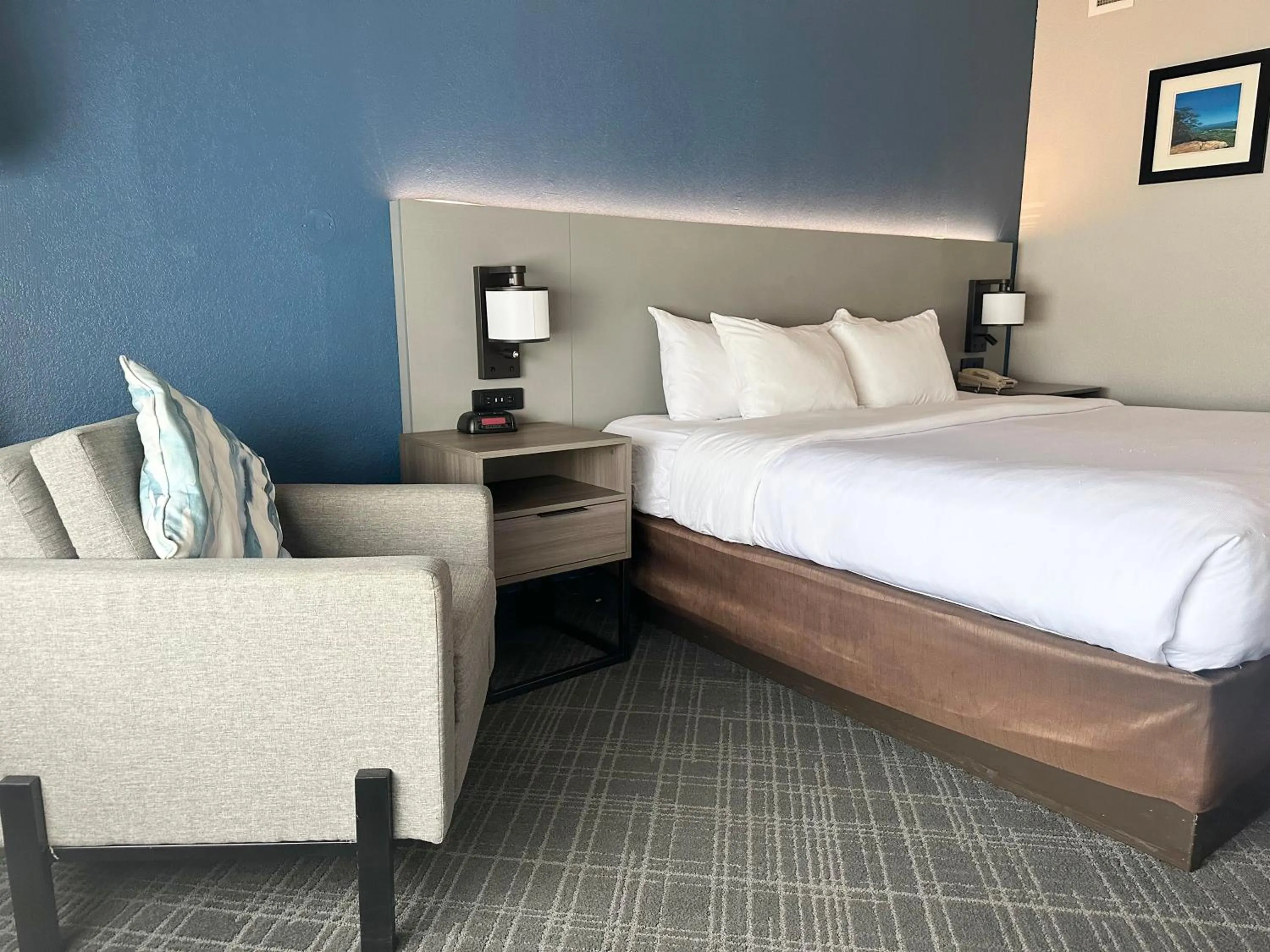 Bedroom, Bed in Comfort Inn & Suites Calhoun South