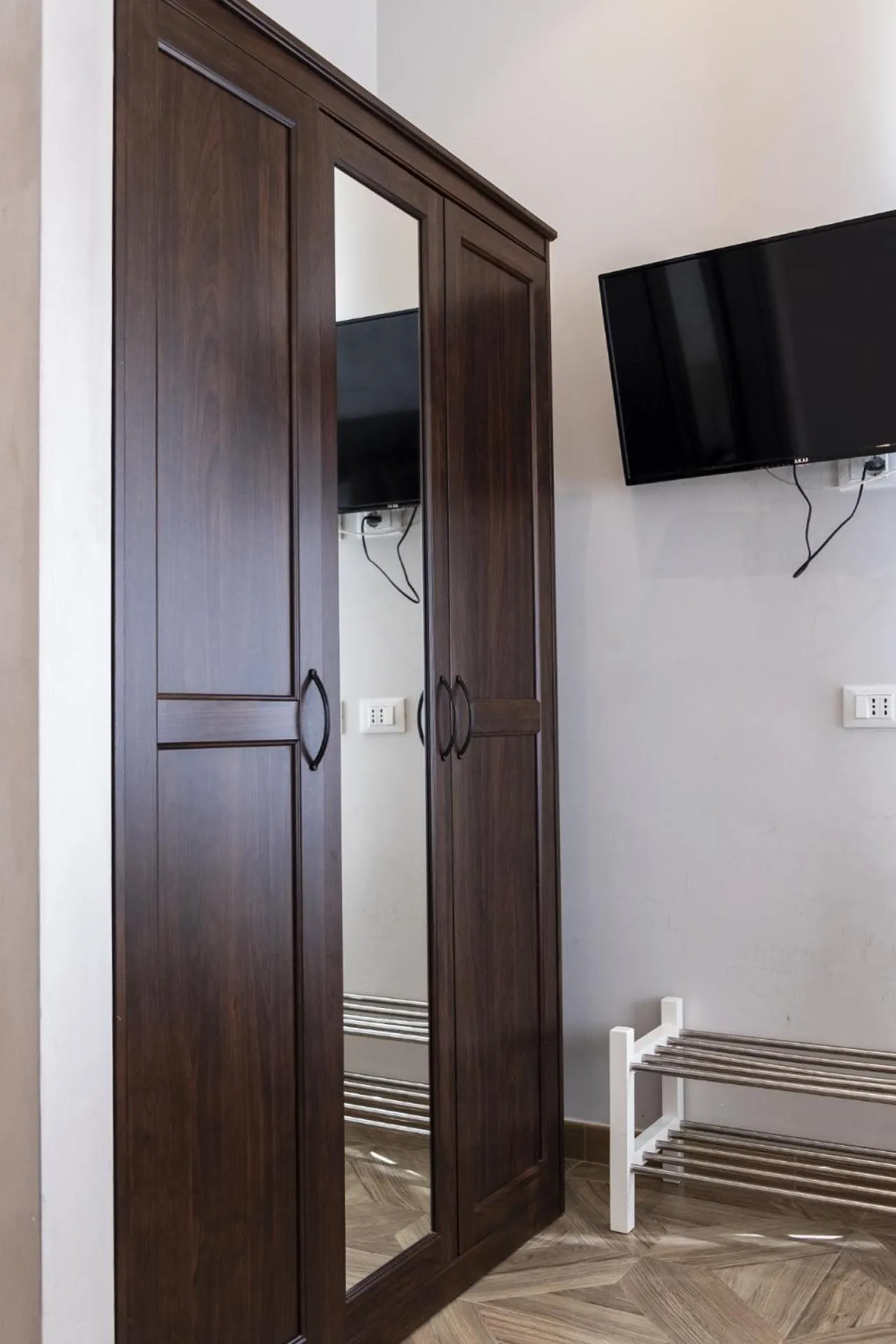 TV and multimedia in Domus Monasteire