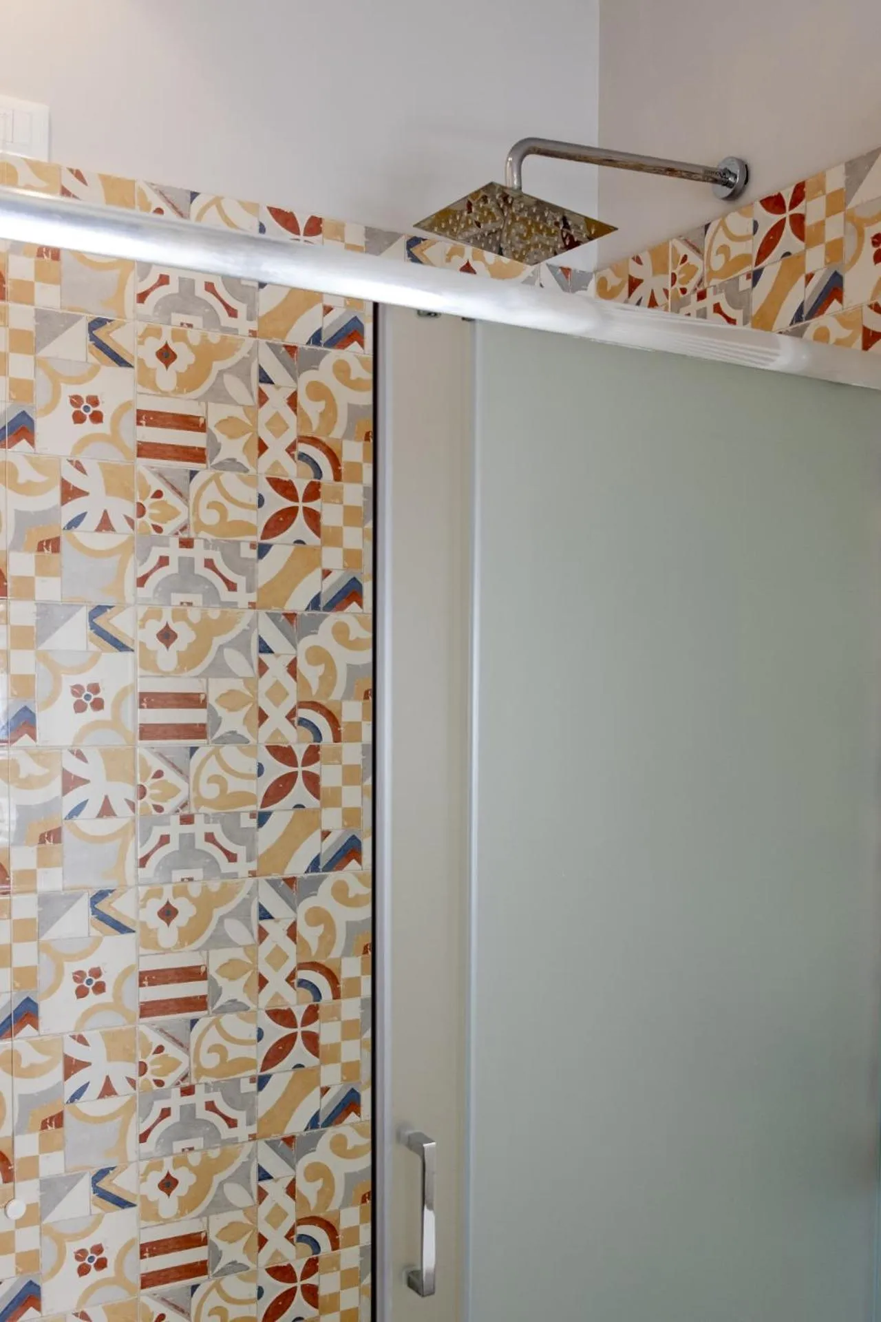 Shower in Domus Monasteire