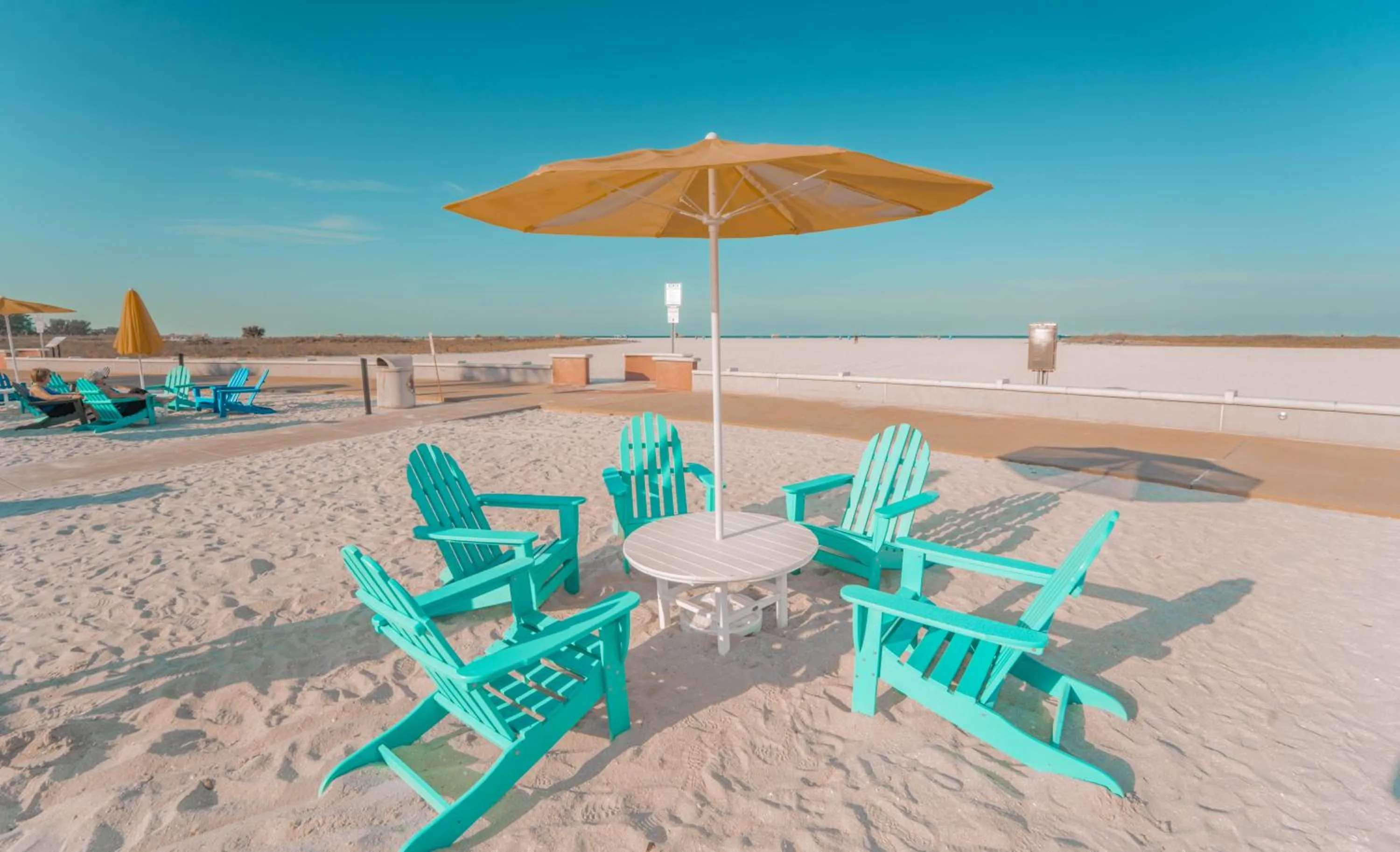 Property building in Thunderbird Beach Resort