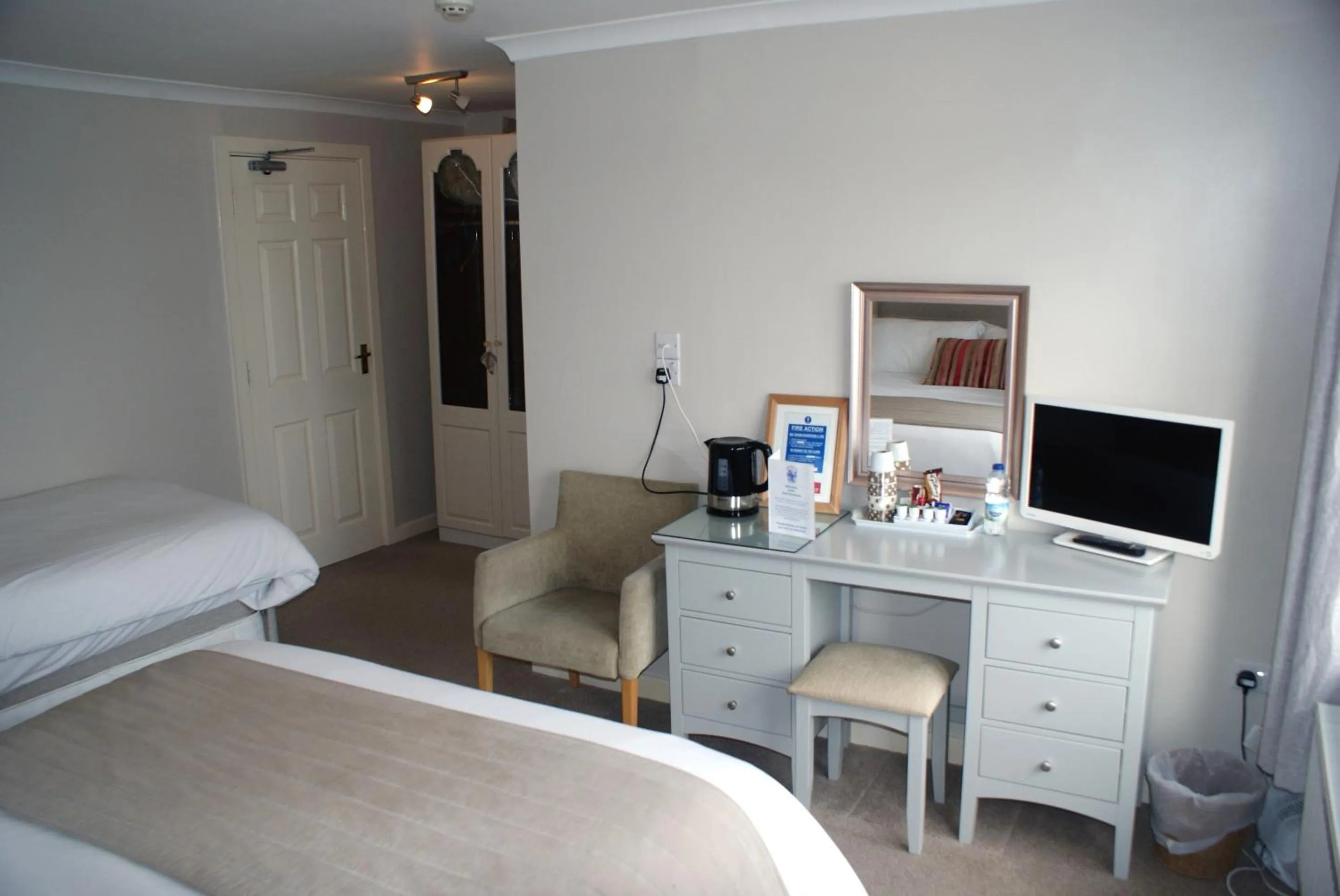 Bedroom, Bed in Ferry House Inn