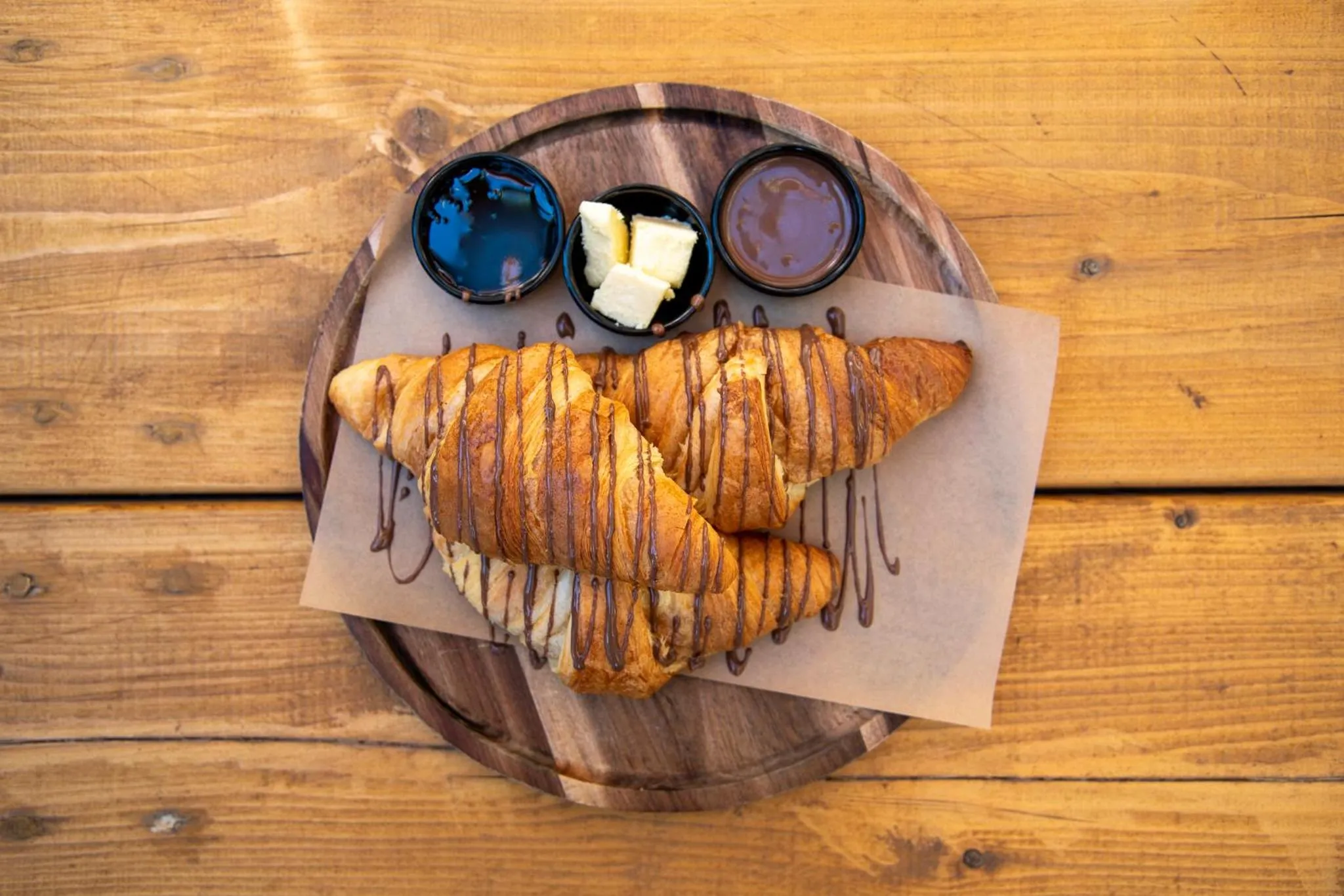 Restaurant/places to eat in Arco Naxos Luxury Apartments