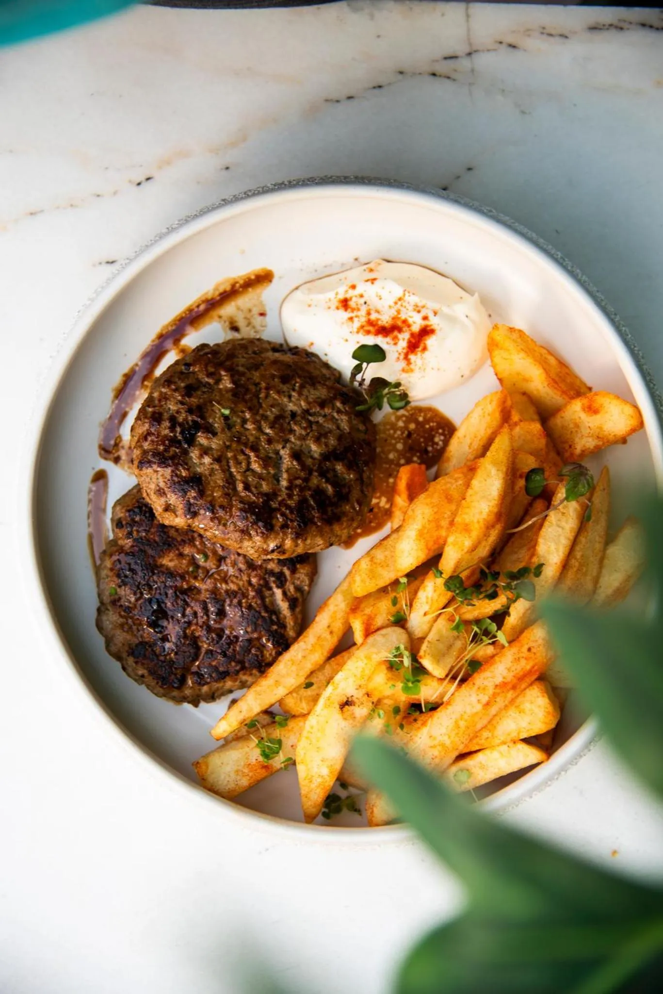 Restaurant/places to eat in Arco Naxos Luxury Apartments