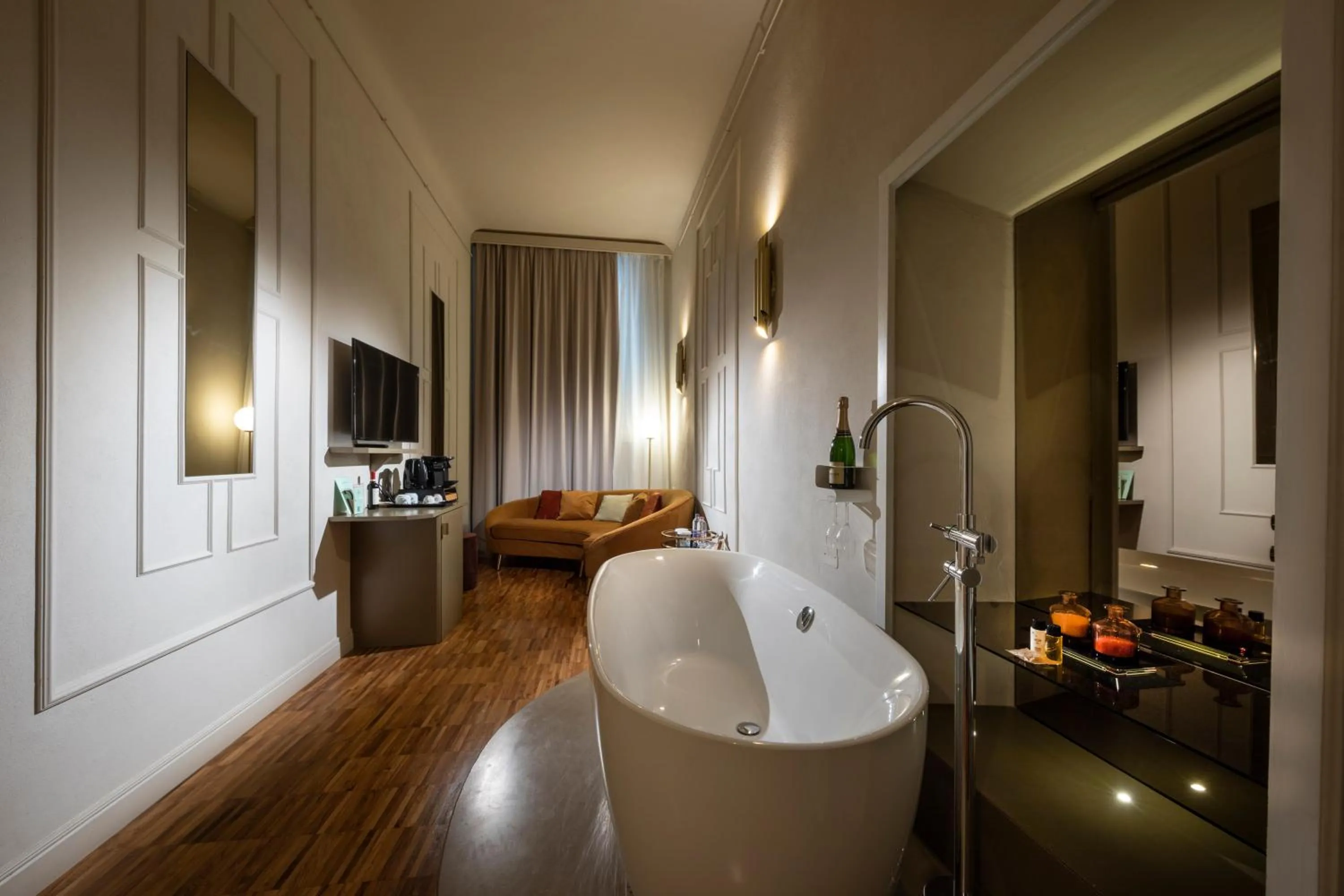 Photo of the whole room, Bed in Ricasoli Garden Relais