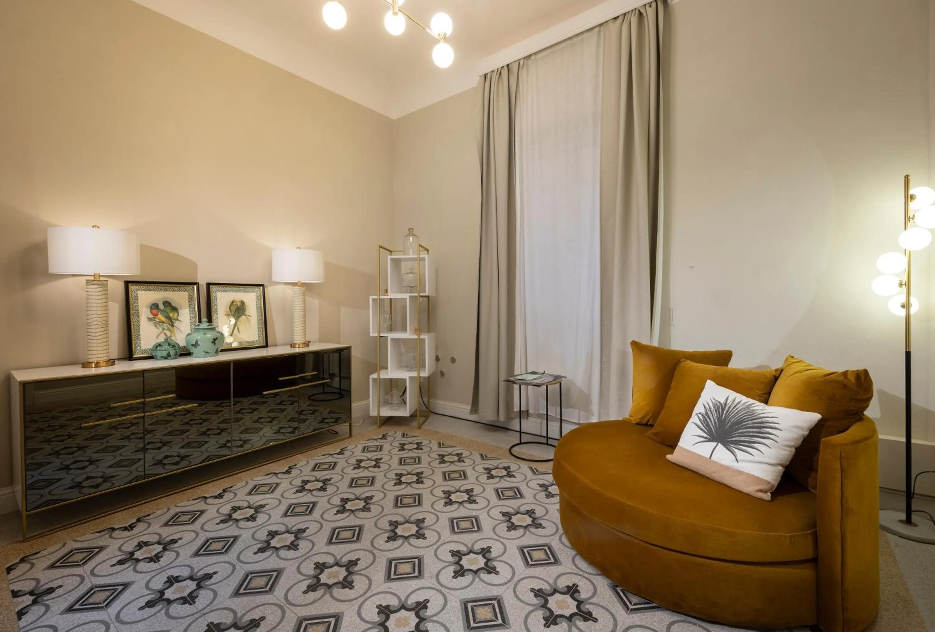 hair dresser, Bed in Ricasoli Garden Relais