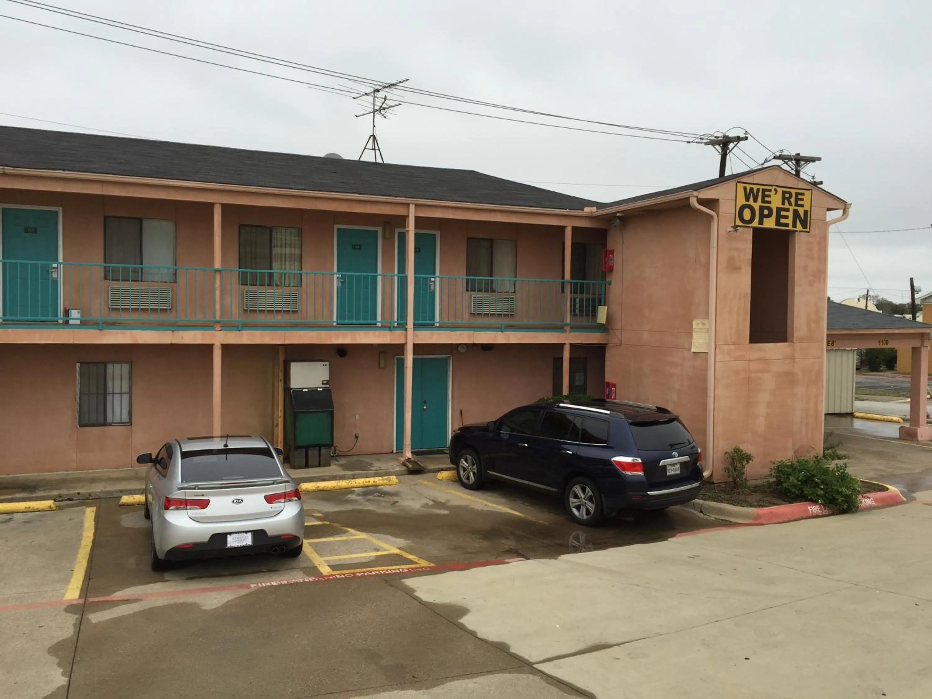 Crown Inn Grand Prairie