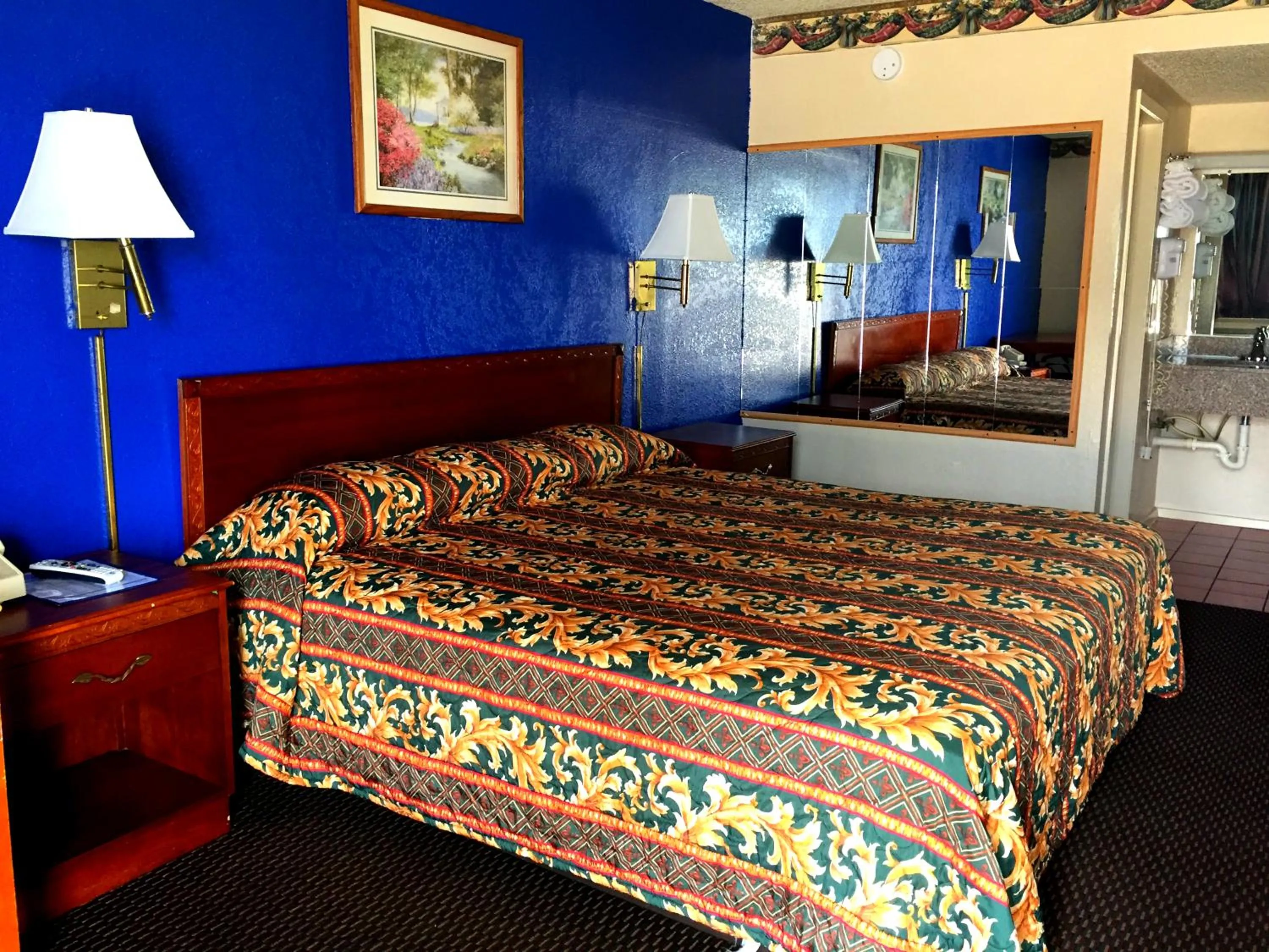 Crown Inn Grand Prairie