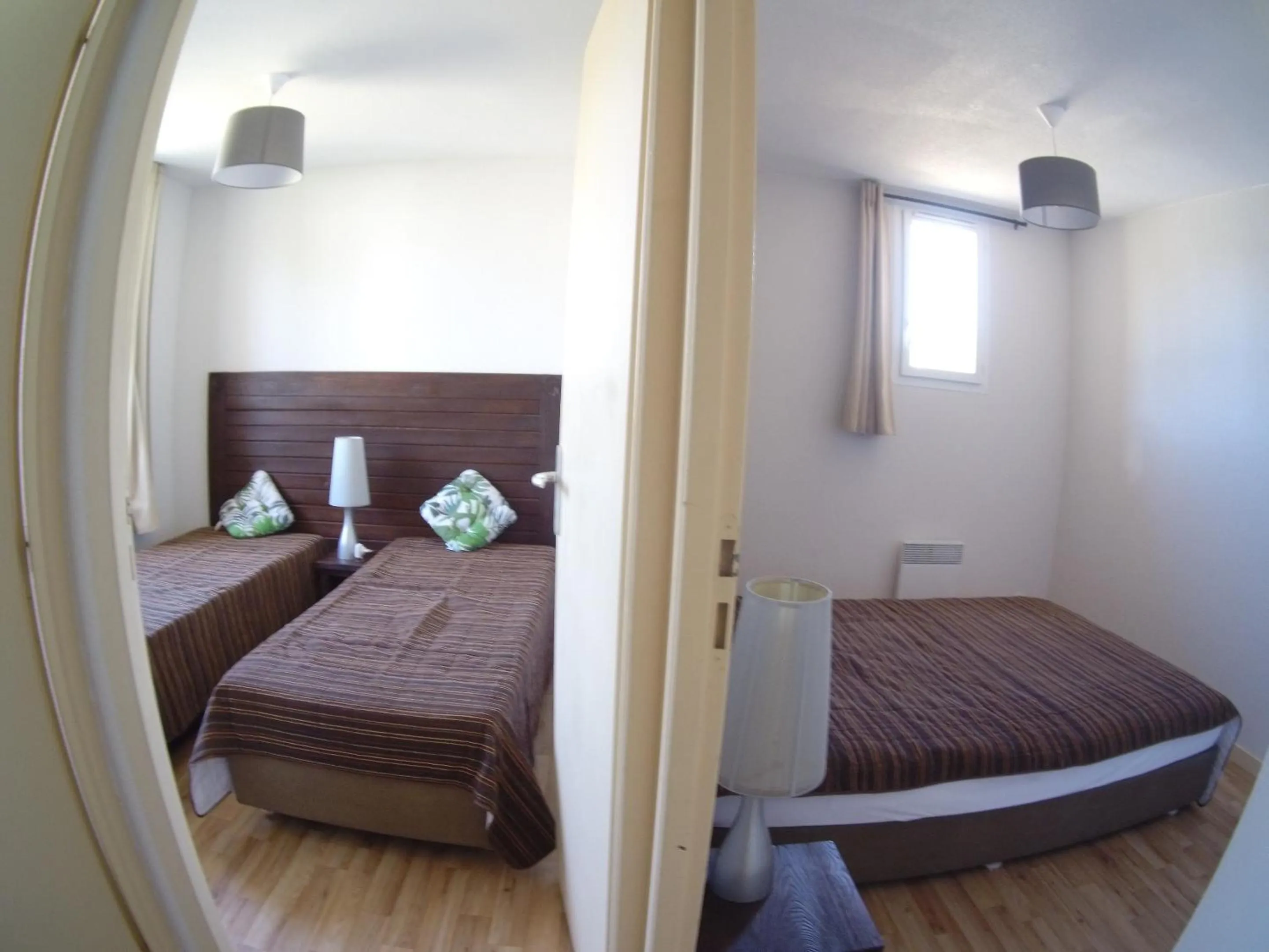 Bedroom, Bed in La Pointe du Soleil