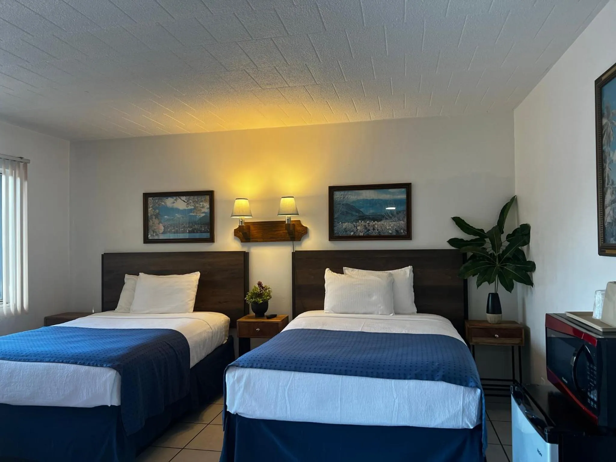 minibar in Nocturne Motel