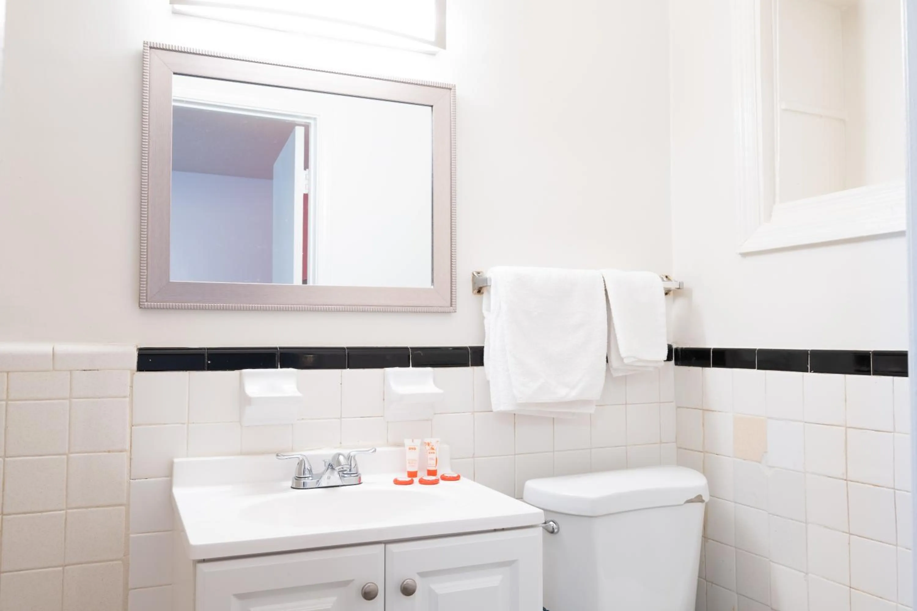 Bathroom in Hotel O Atlanta Airport Jonesboro/Morrow I-75