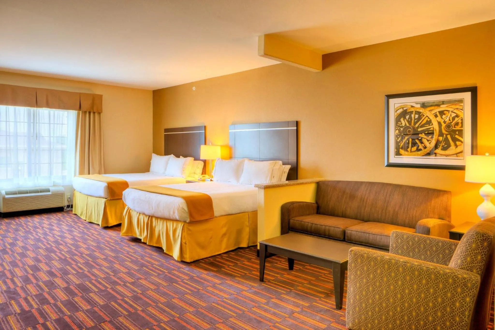 Photo of the whole room, Bed in Holiday Inn Express and Suites Granbury by IHG