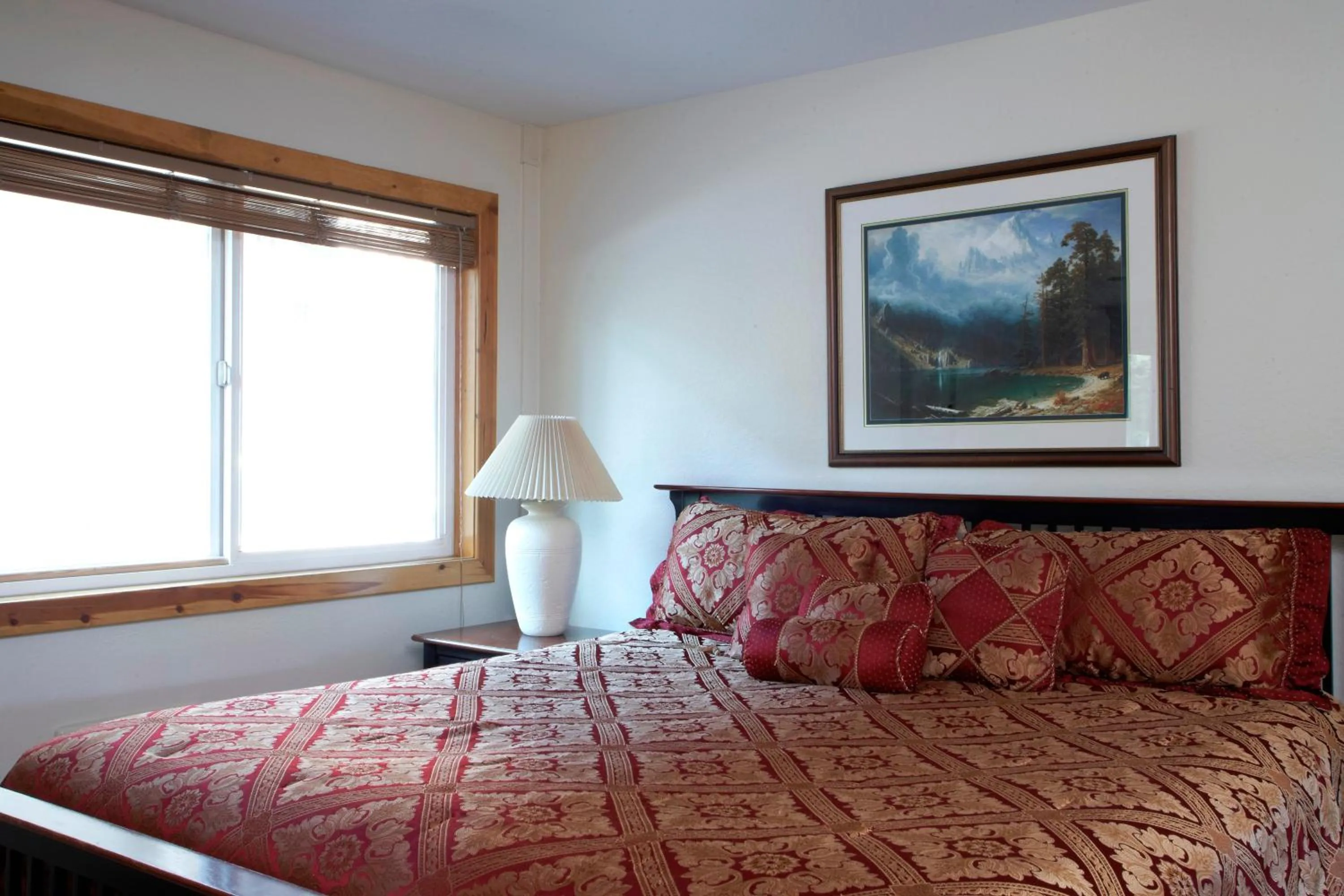 Bedroom in Donner Lake Village