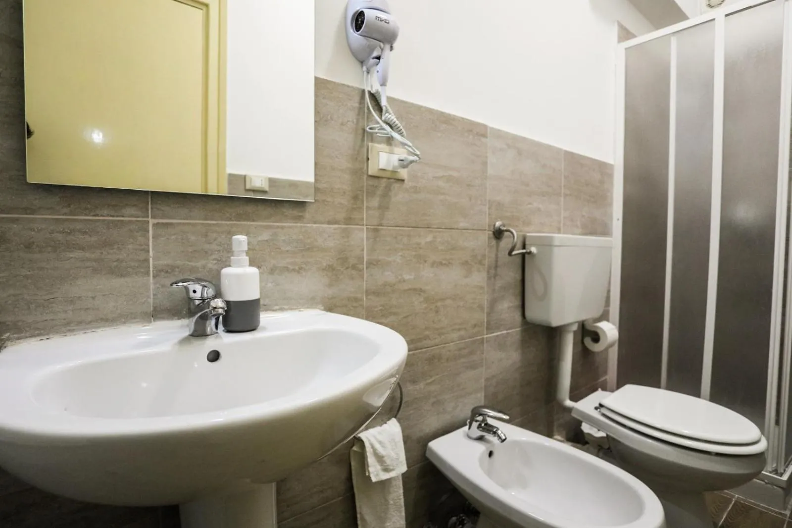 Shower in A Casa di Fra'